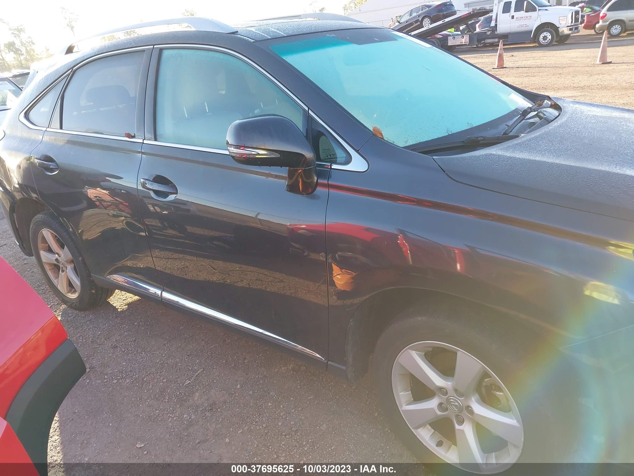 Photo 12 VIN: 2T2BK1BA1AC031016 - LEXUS RX 