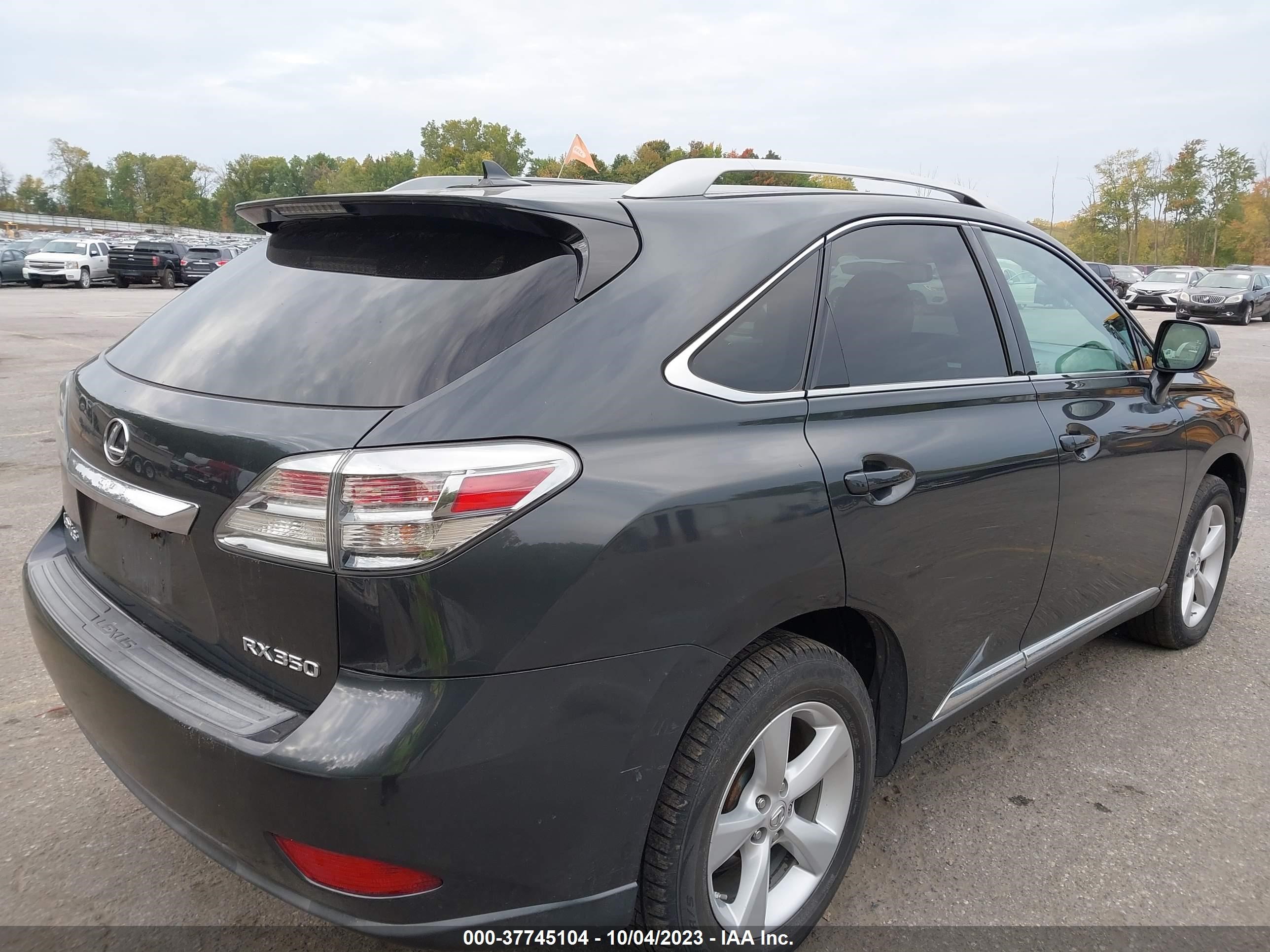 Photo 3 VIN: 2T2BK1BA2AC014998 - LEXUS RX 