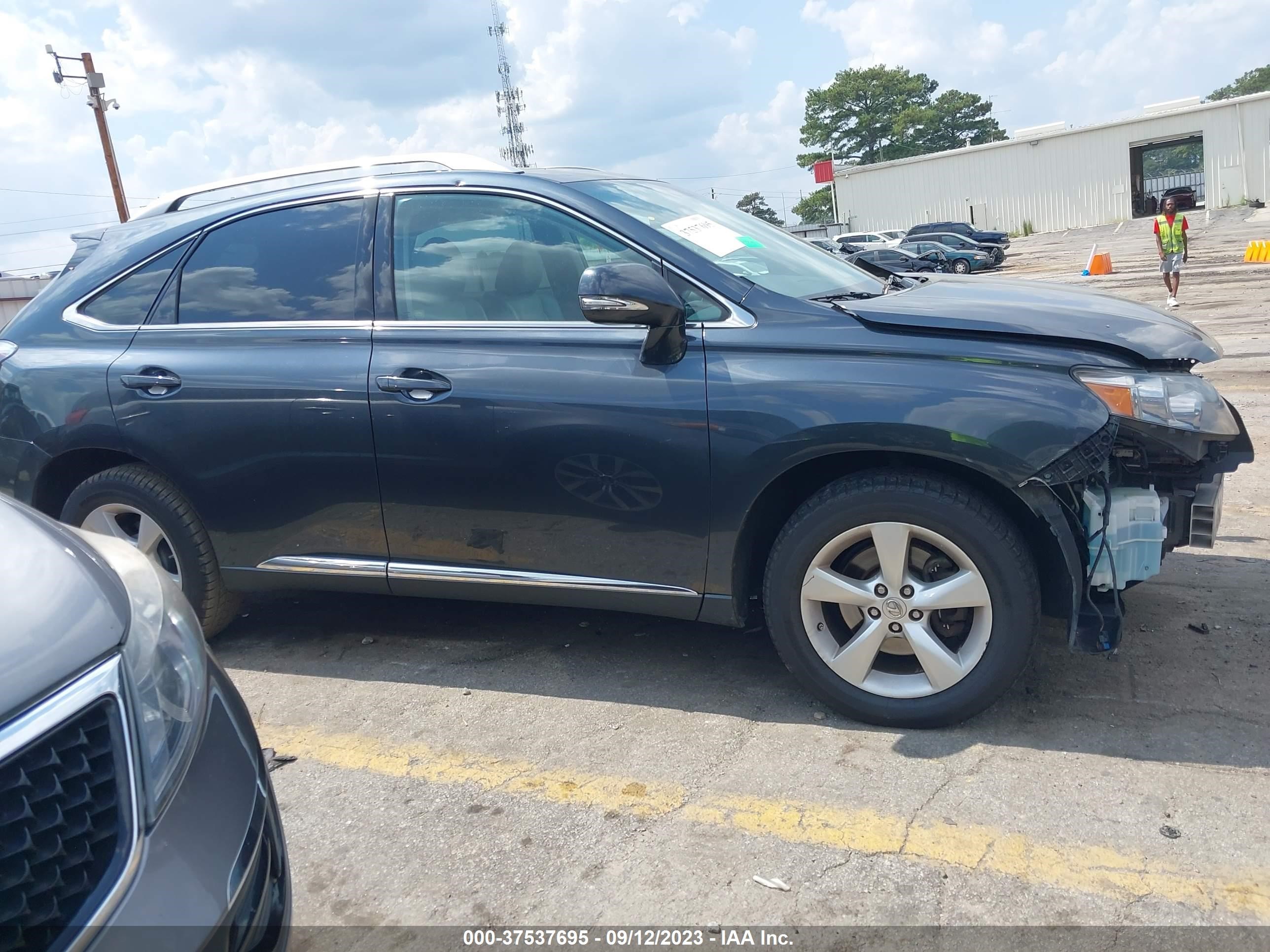 Photo 12 VIN: 2T2BK1BA2AC025094 - LEXUS RX 