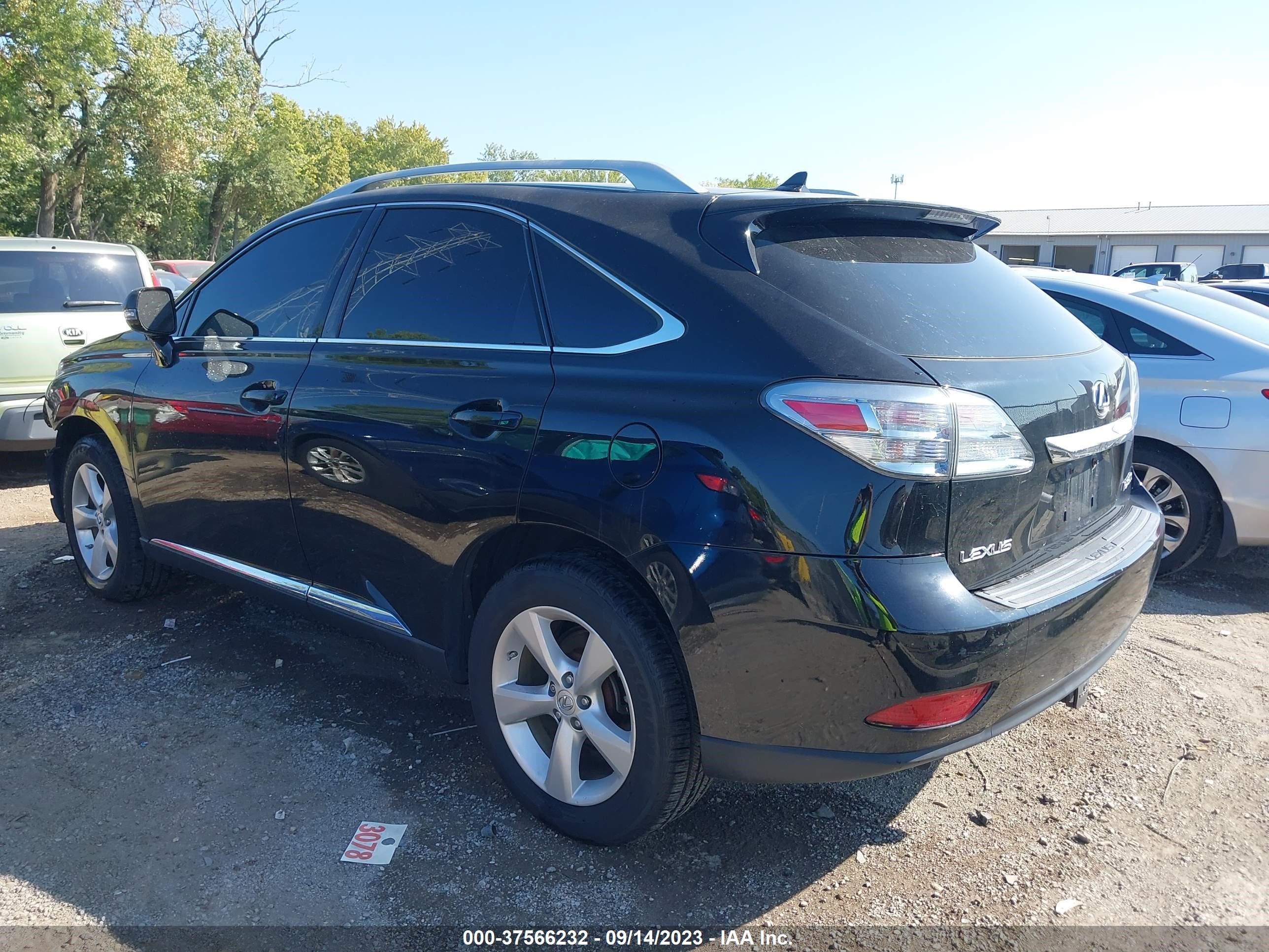 Photo 2 VIN: 2T2BK1BA2AC032918 - LEXUS RX 