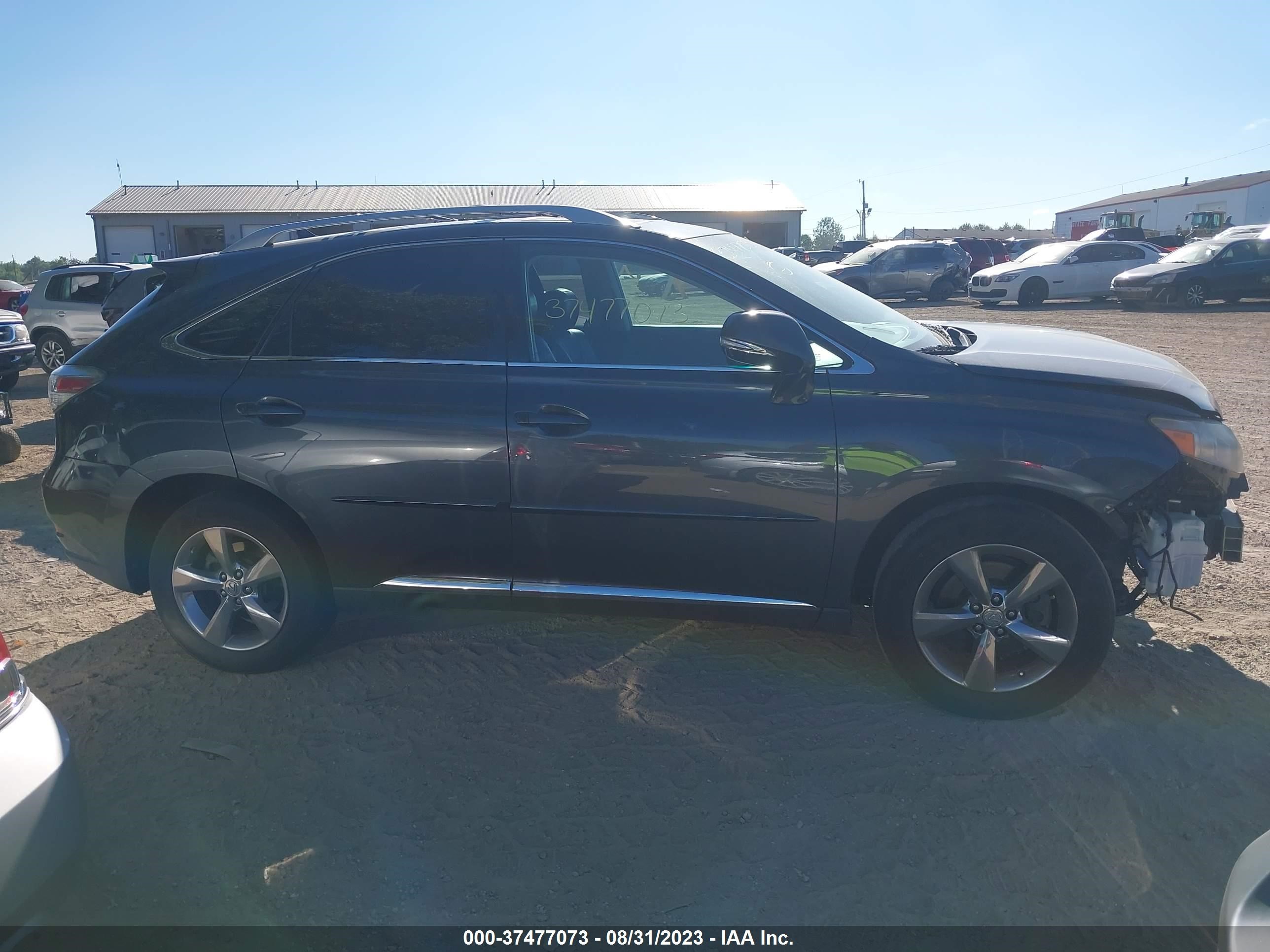 Photo 13 VIN: 2T2BK1BA2AC073839 - LEXUS RX 