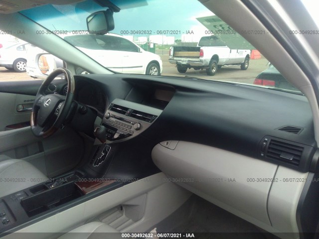 Photo 4 VIN: 2T2BK1BA2BC103195 - LEXUS RX 