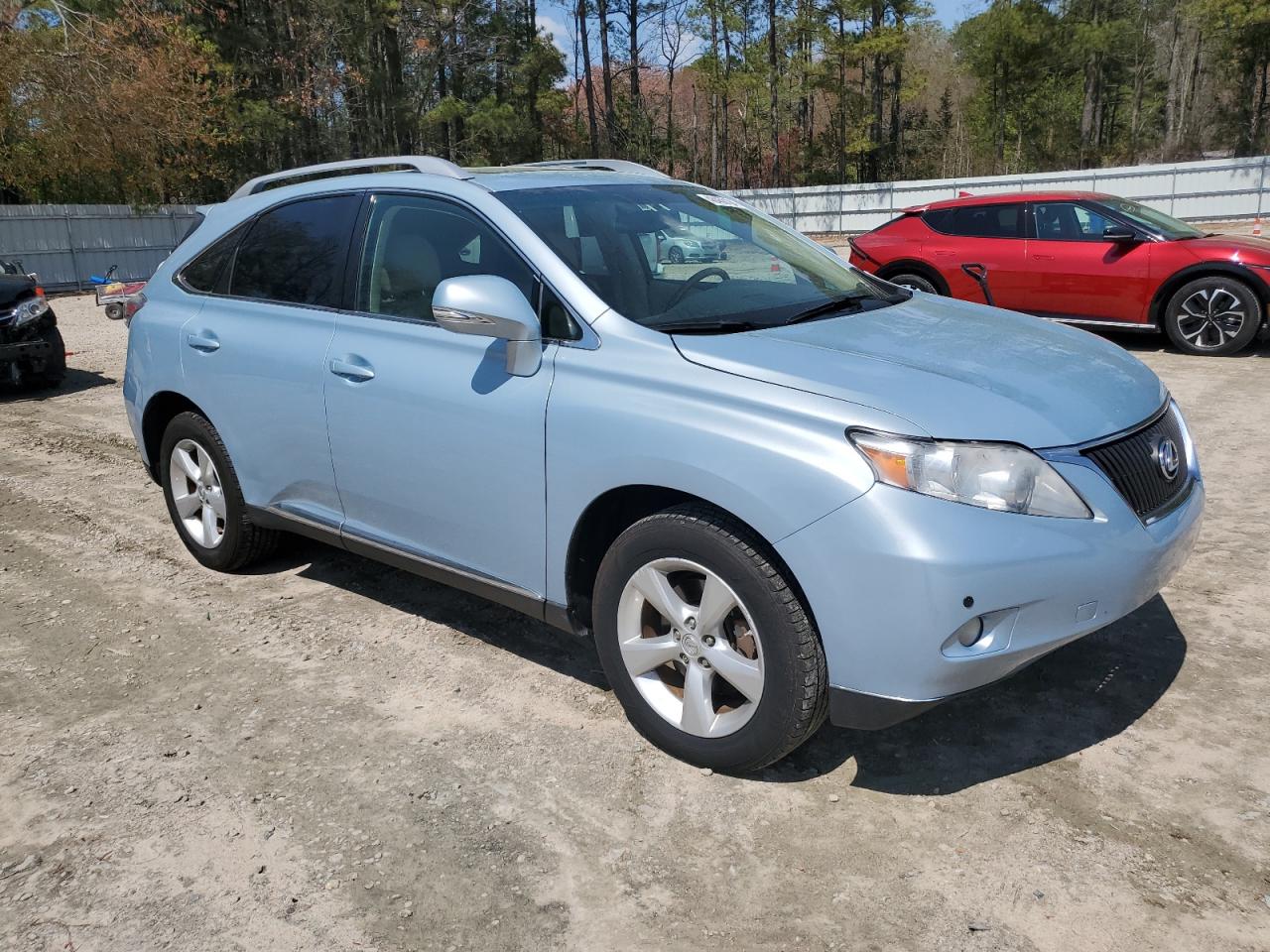 Photo 3 VIN: 2T2BK1BA3AC015870 - LEXUS RX 