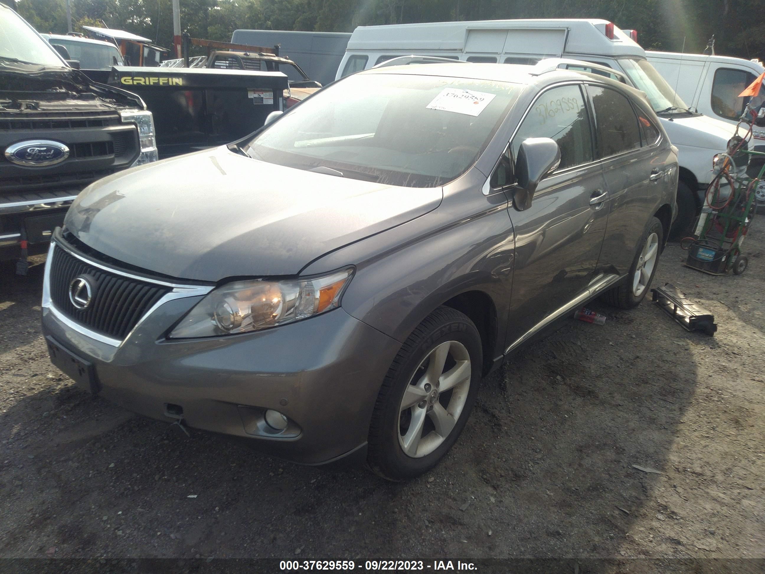 Photo 1 VIN: 2T2BK1BA3CC137096 - LEXUS RX 