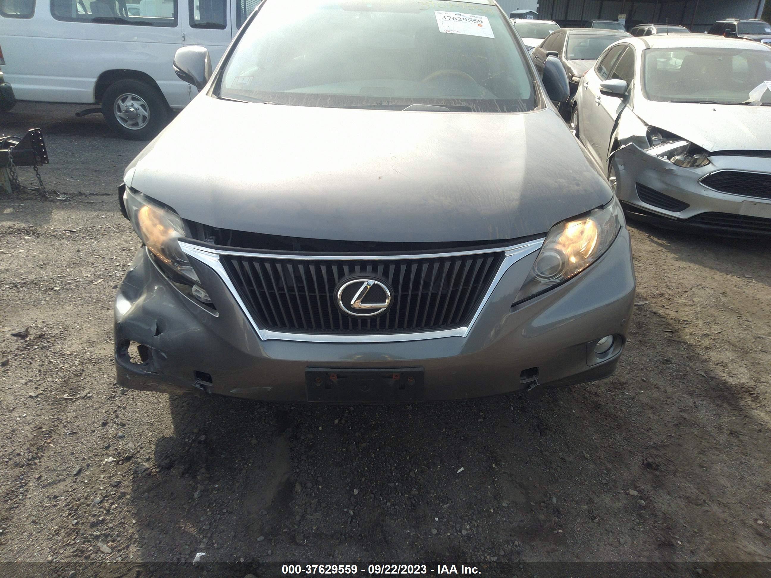 Photo 11 VIN: 2T2BK1BA3CC137096 - LEXUS RX 