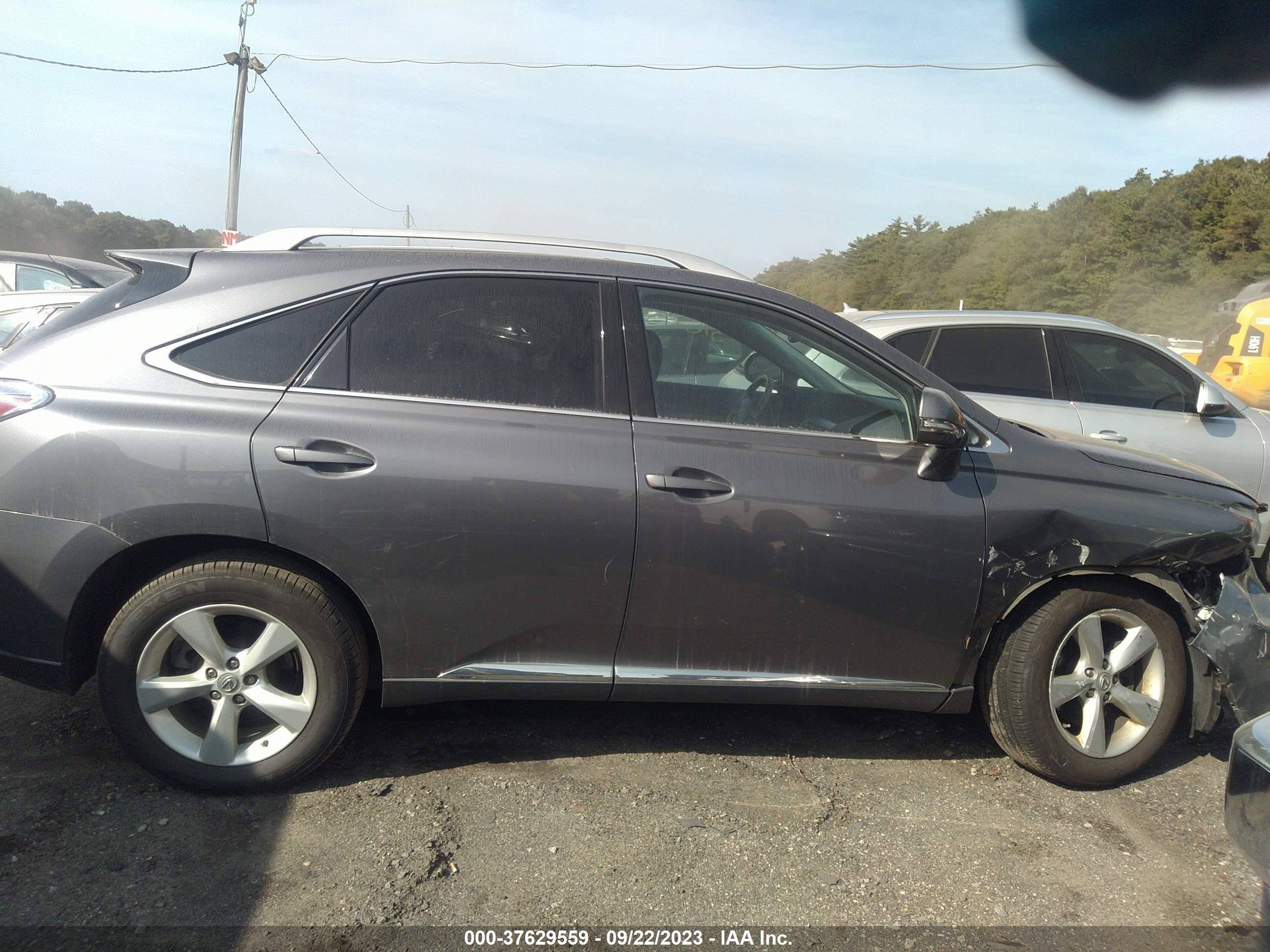 Photo 12 VIN: 2T2BK1BA3CC137096 - LEXUS RX 