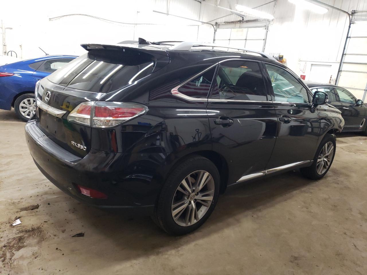 Photo 2 VIN: 2T2BK1BA3FC307672 - LEXUS RX 