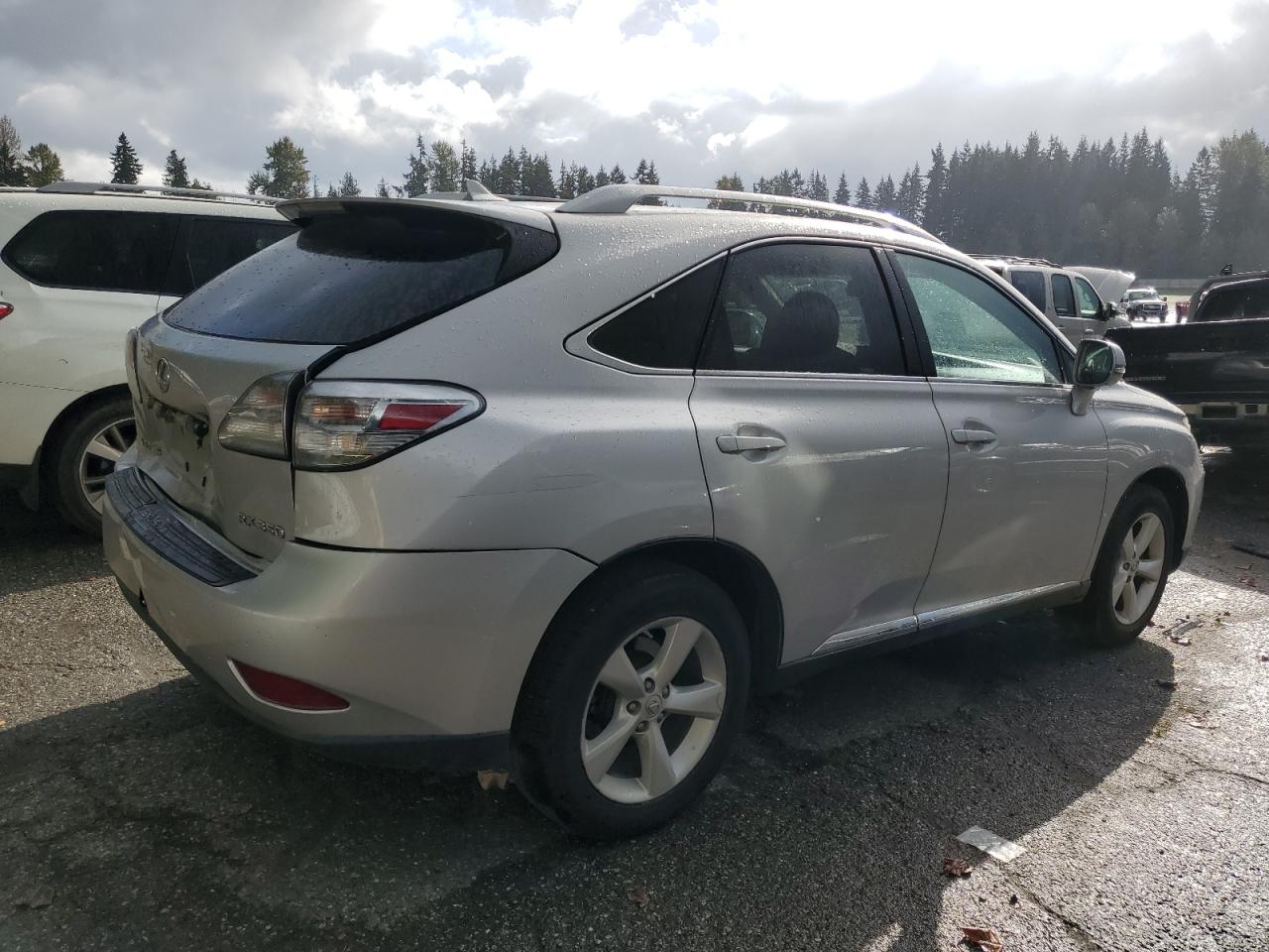 Photo 2 VIN: 2T2BK1BA4AC036596 - LEXUS RX 