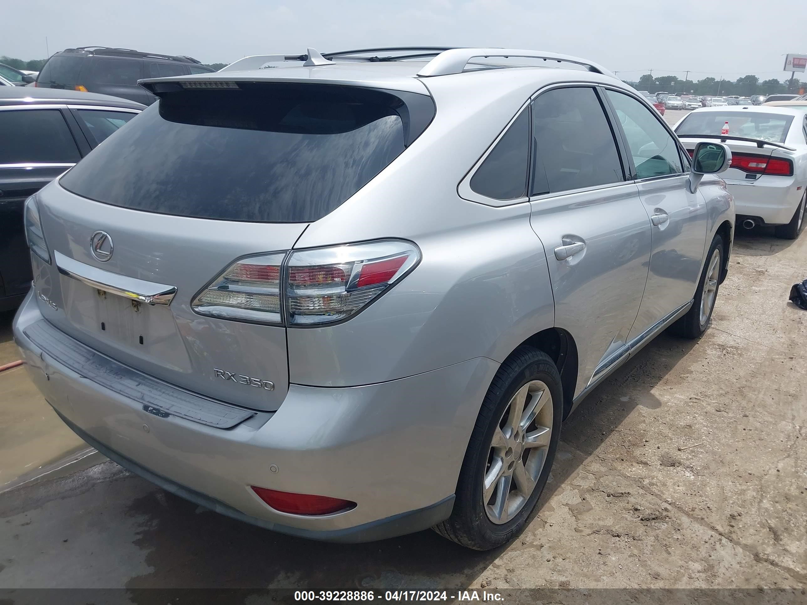 Photo 3 VIN: 2T2BK1BA4AC042513 - LEXUS RX 