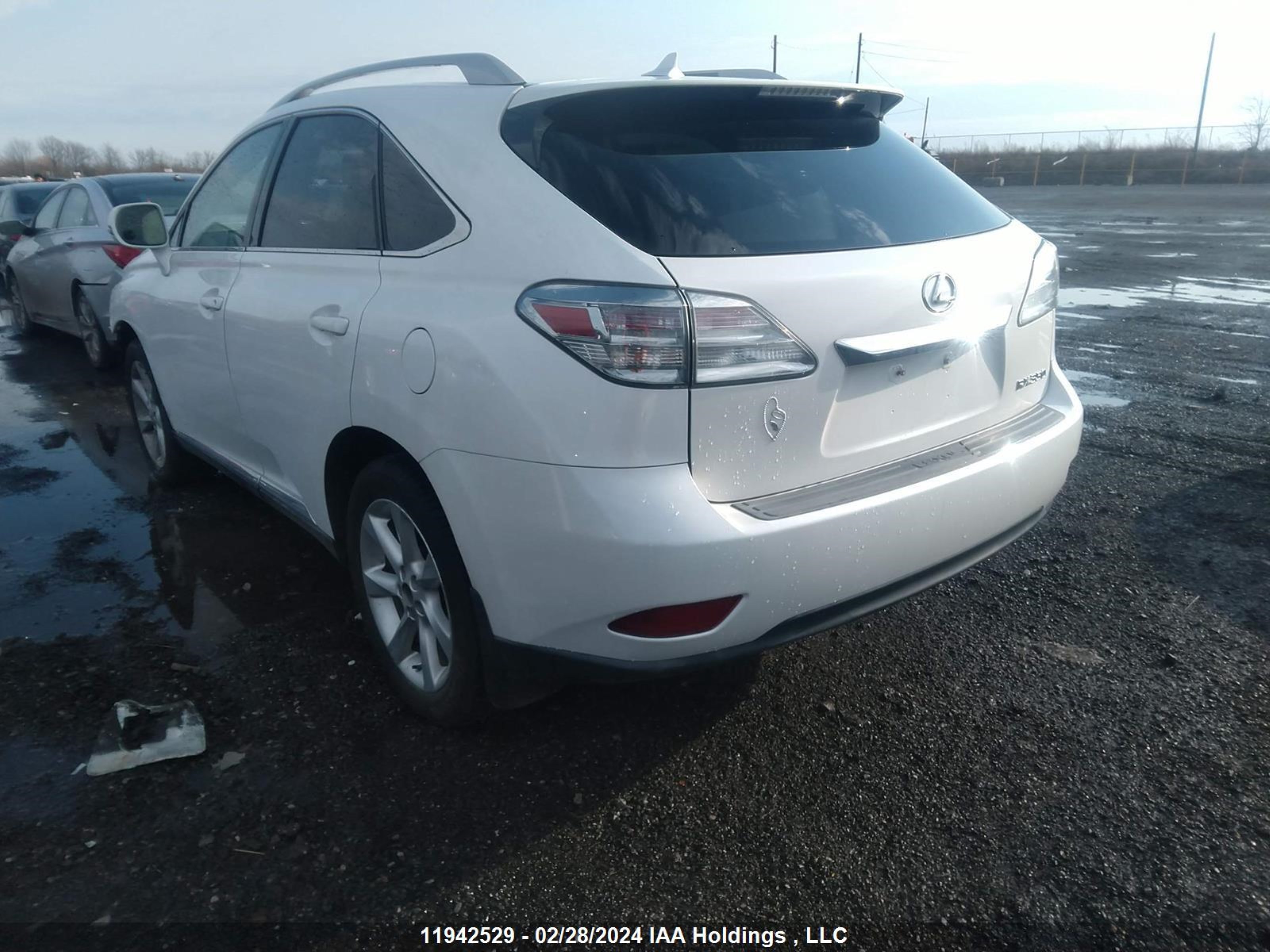 Photo 2 VIN: 2T2BK1BA4AC053060 - LEXUS RX 