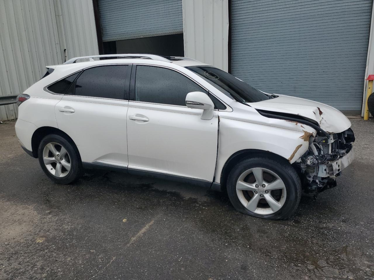 Photo 3 VIN: 2T2BK1BA4AC061188 - LEXUS RX 