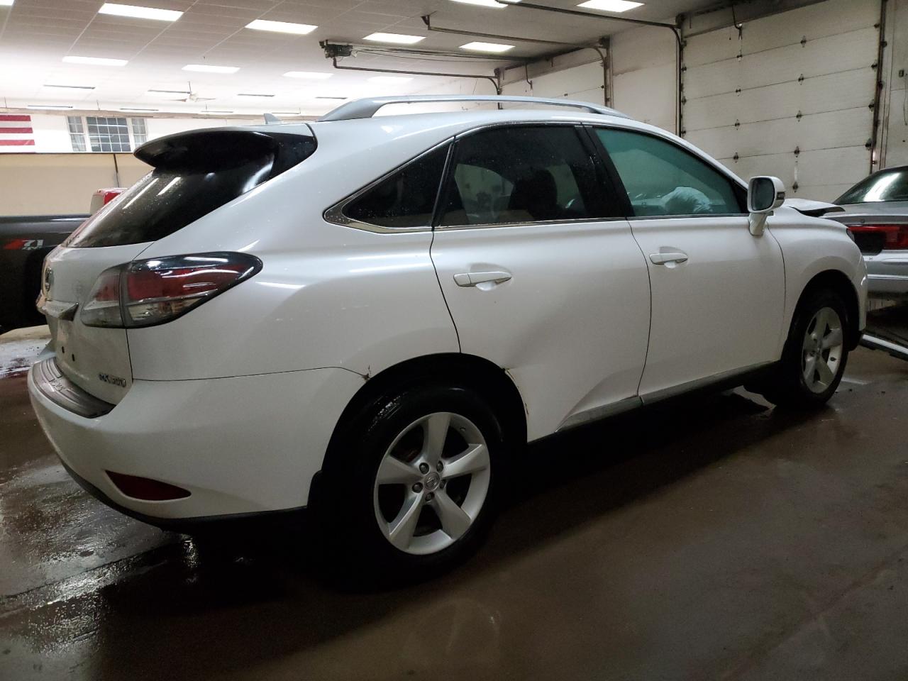 Photo 2 VIN: 2T2BK1BA5DC161305 - LEXUS RX 