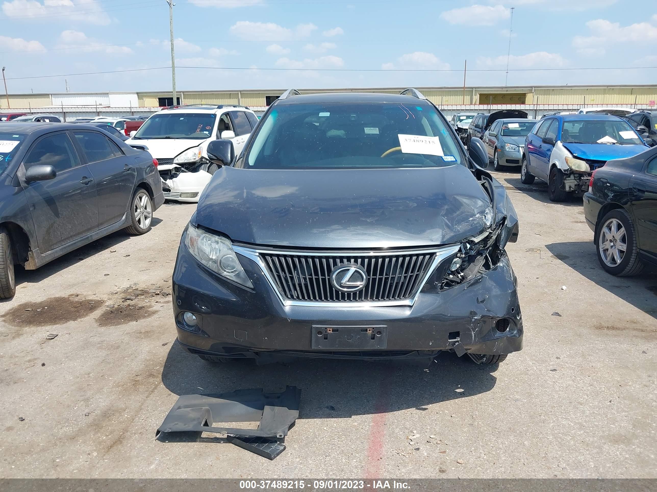 Photo 10 VIN: 2T2BK1BA6AC034798 - LEXUS RX 