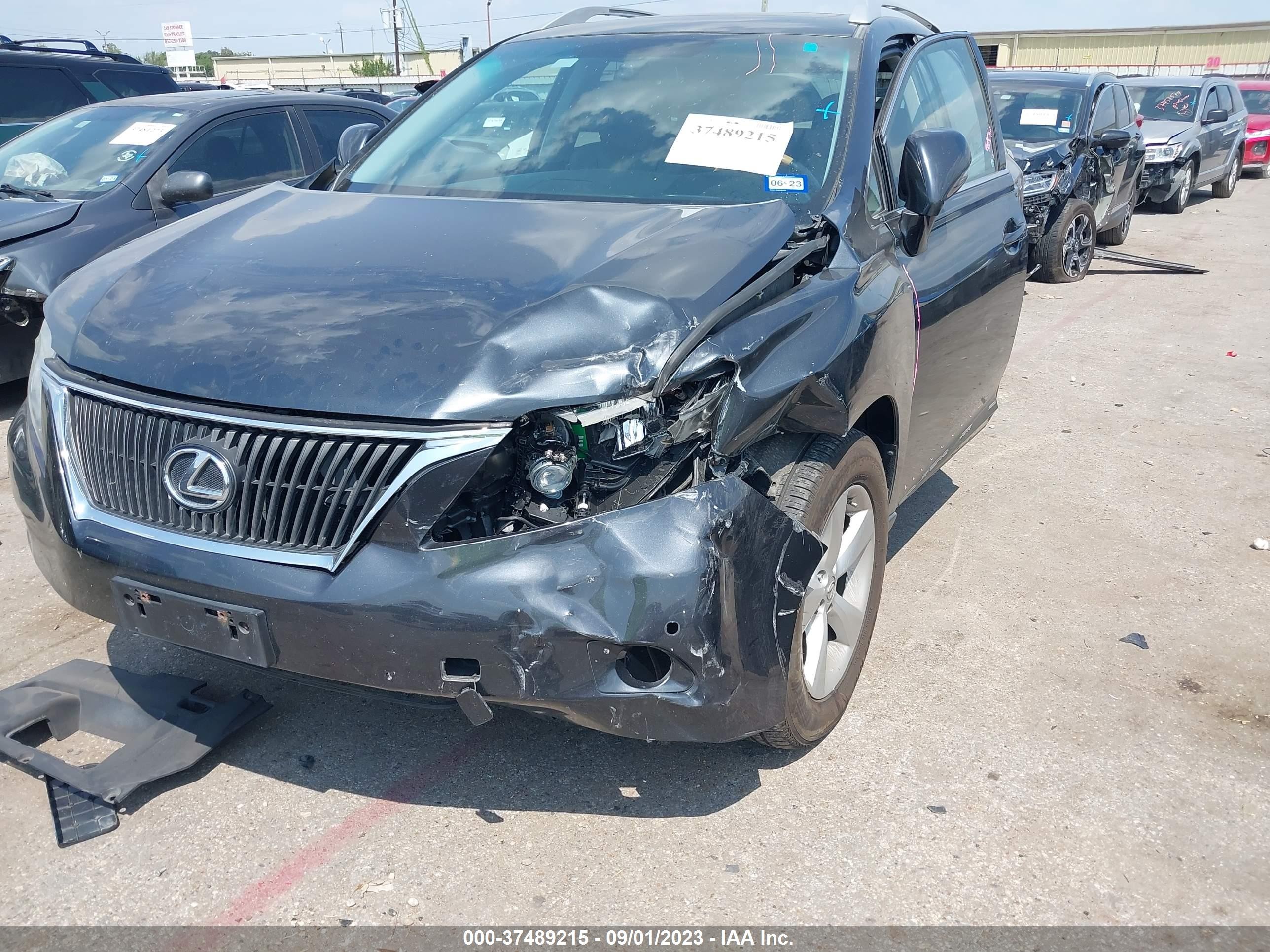 Photo 5 VIN: 2T2BK1BA6AC034798 - LEXUS RX 