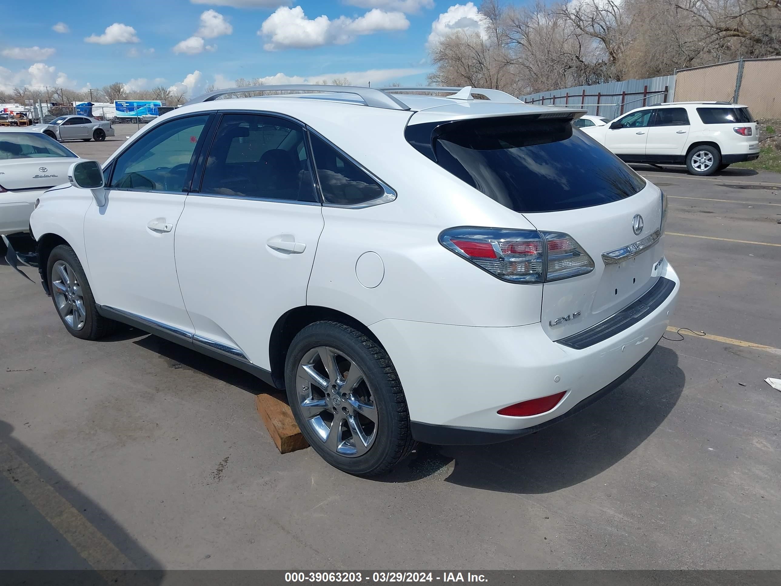 Photo 2 VIN: 2T2BK1BA6AC041007 - LEXUS RX 