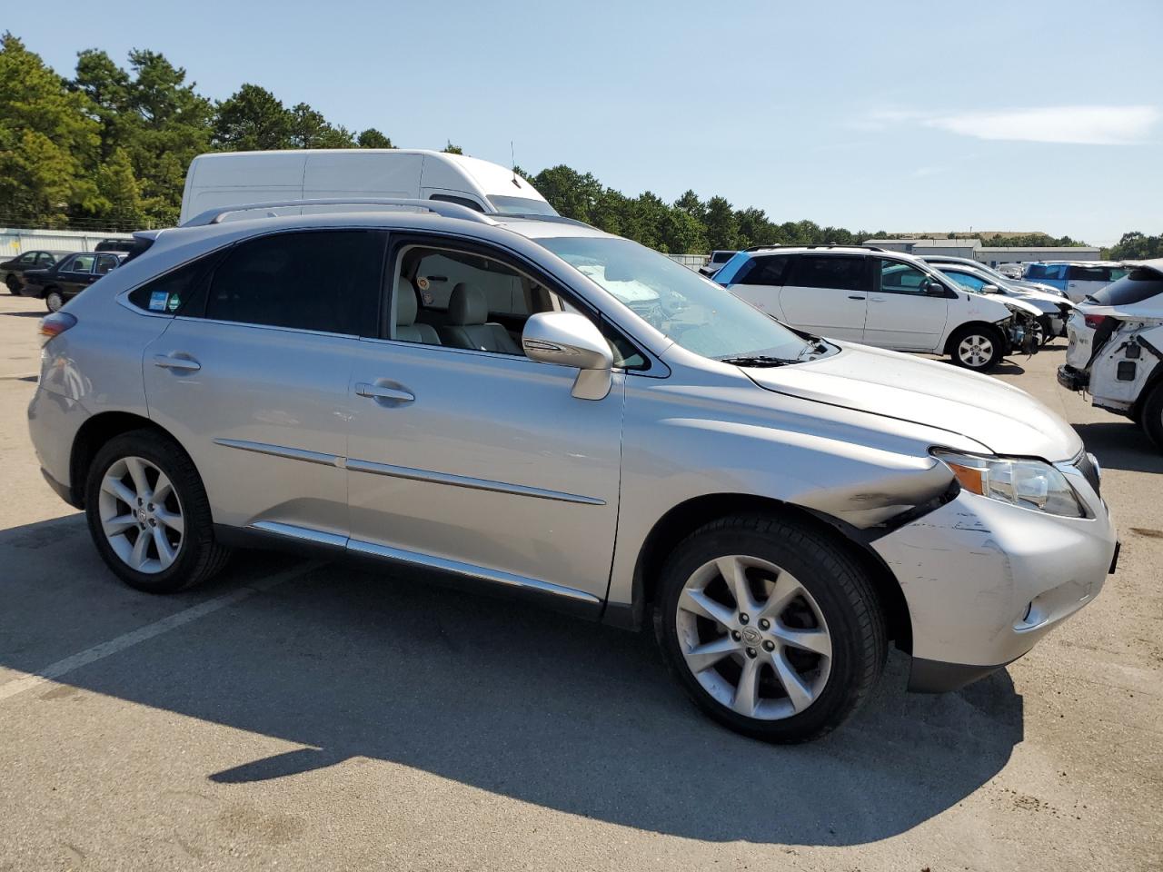 Photo 3 VIN: 2T2BK1BA6AC050533 - LEXUS RX 