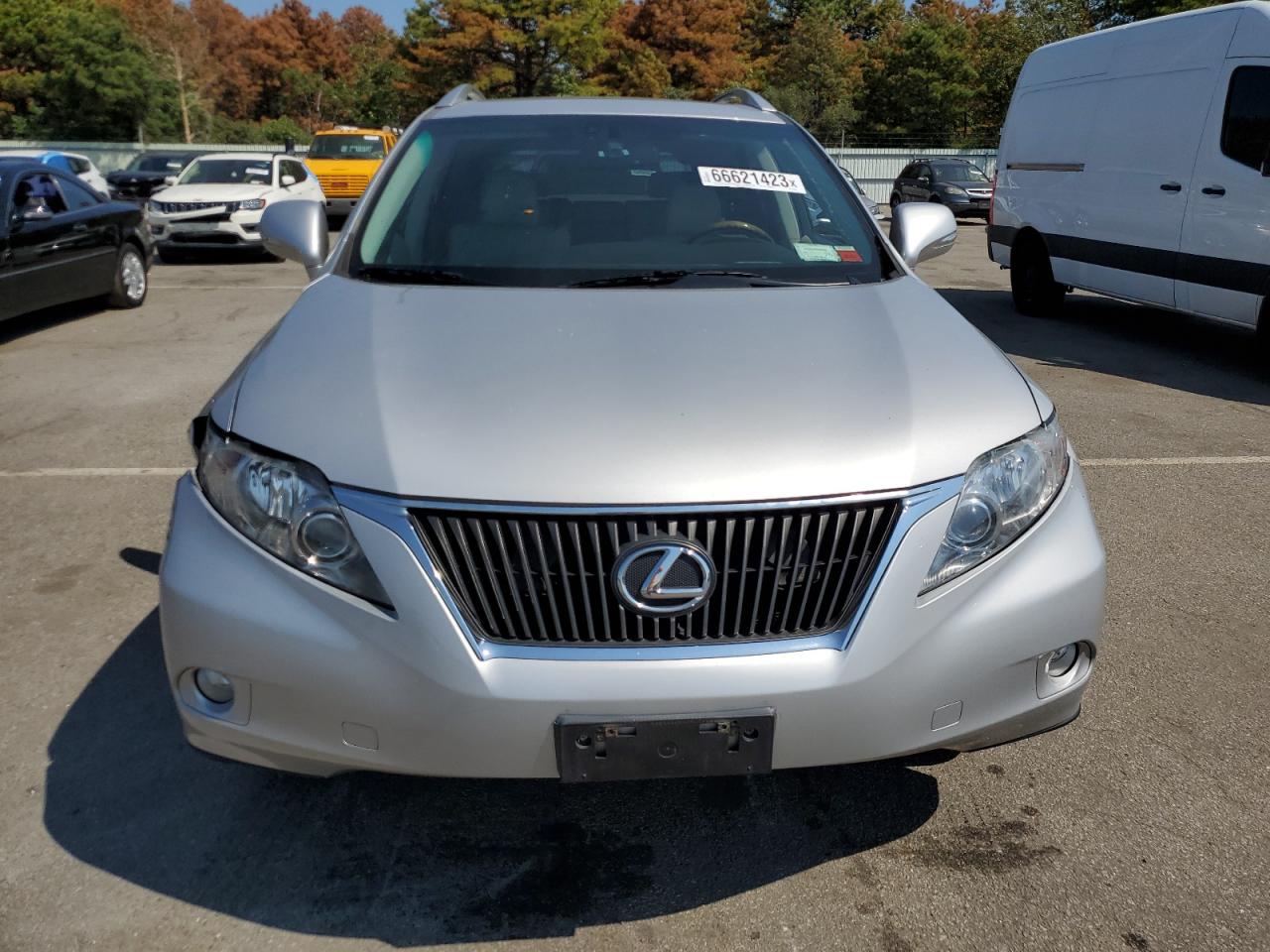 Photo 4 VIN: 2T2BK1BA6AC050533 - LEXUS RX 