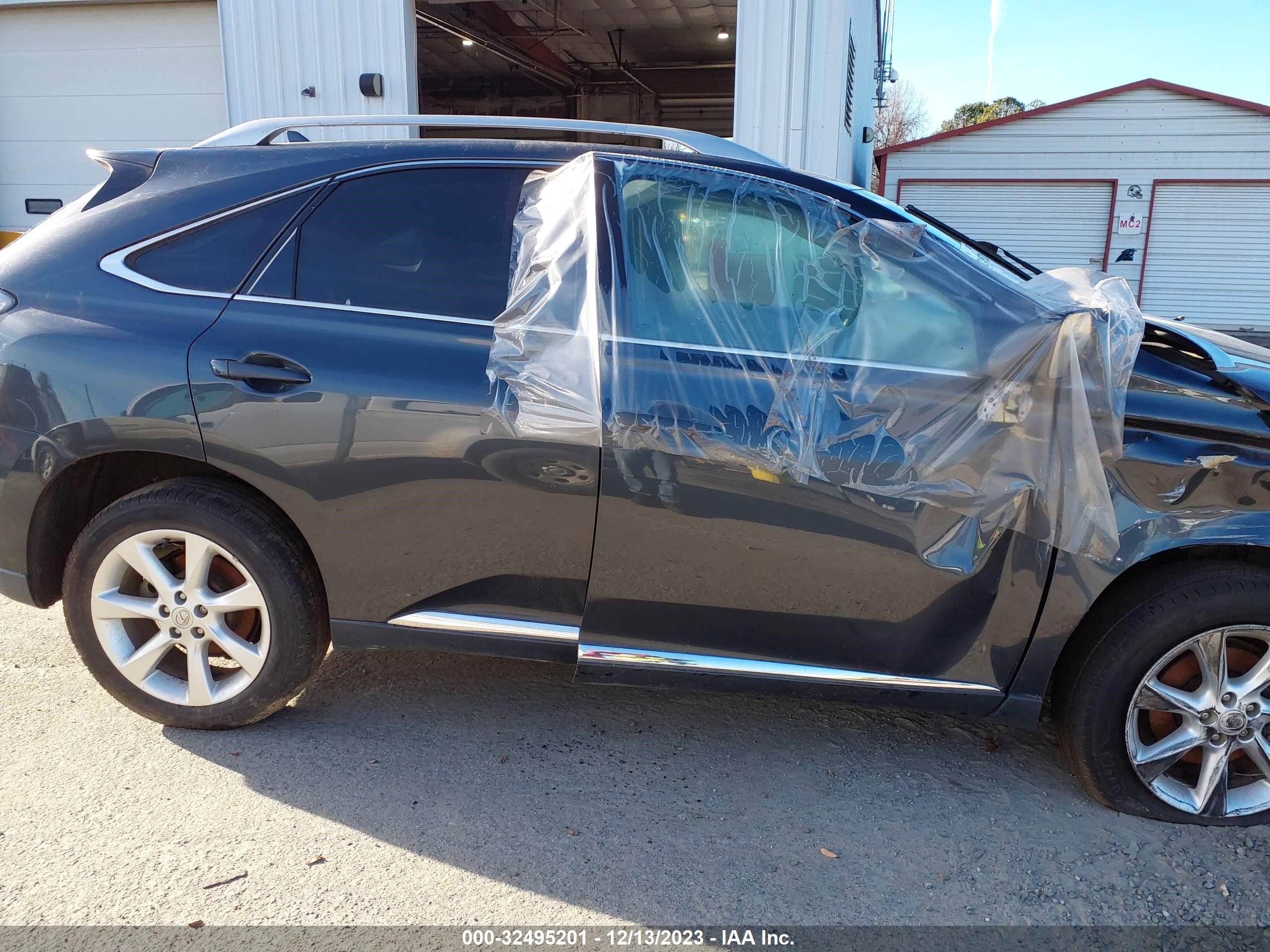 Photo 11 VIN: 2T2BK1BA6AC051097 - LEXUS RX 