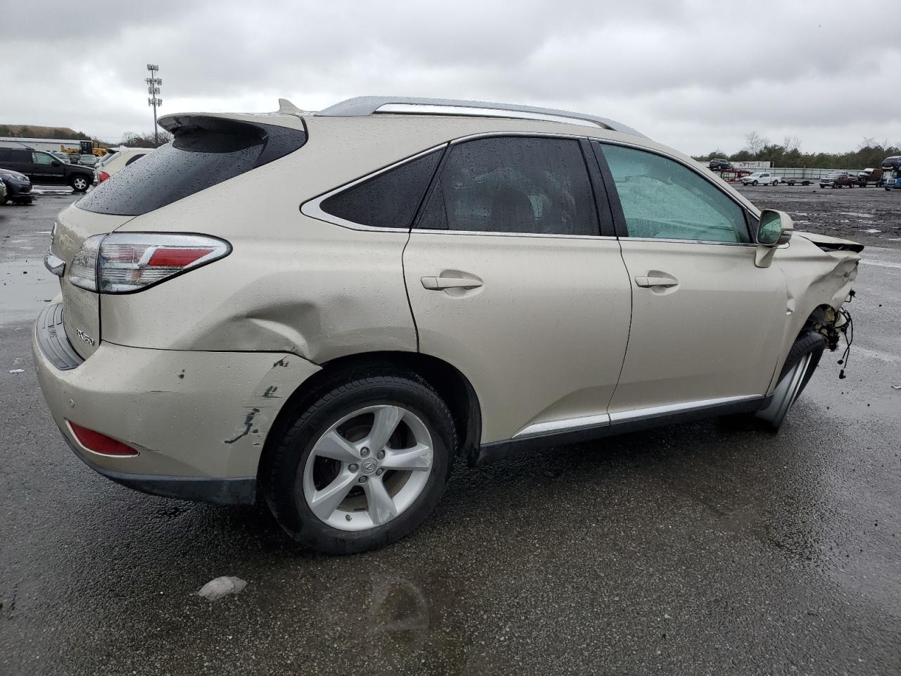 Photo 2 VIN: 2T2BK1BA6CC132975 - LEXUS RX 