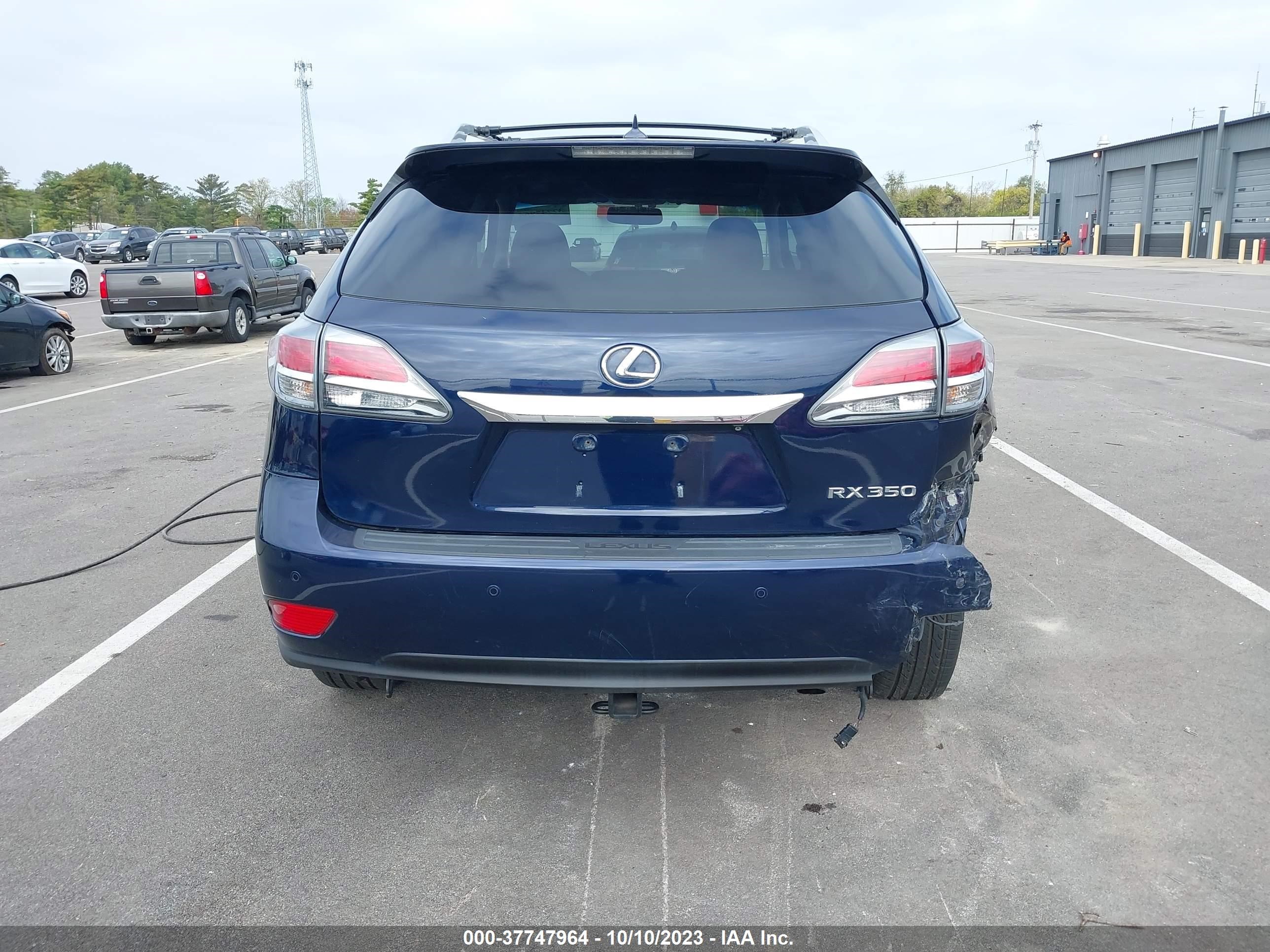 Photo 16 VIN: 2T2BK1BA6DC165007 - LEXUS RX 