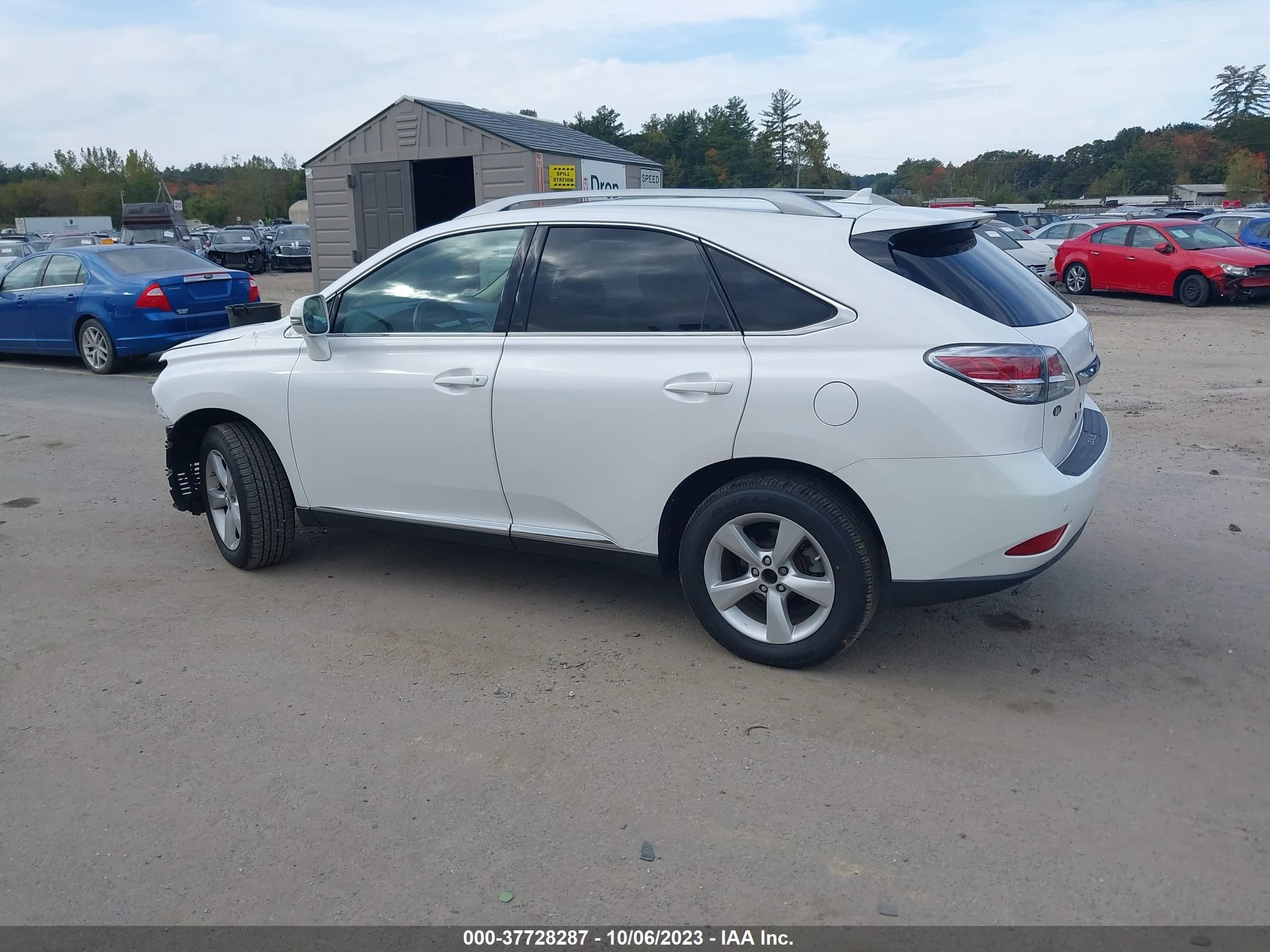 Photo 2 VIN: 2T2BK1BA6DC174712 - LEXUS RX 