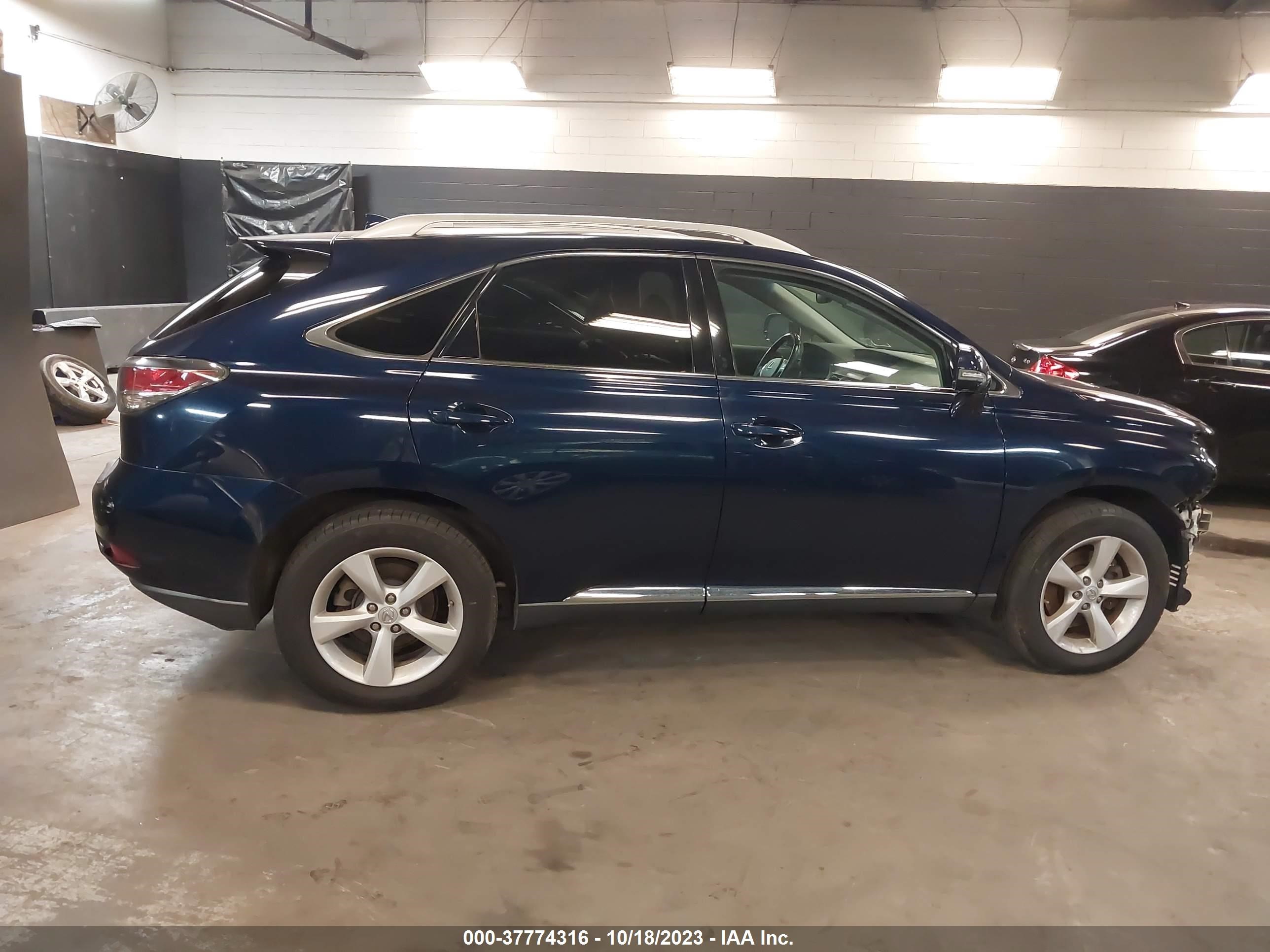 Photo 13 VIN: 2T2BK1BA6EC239155 - LEXUS RX 