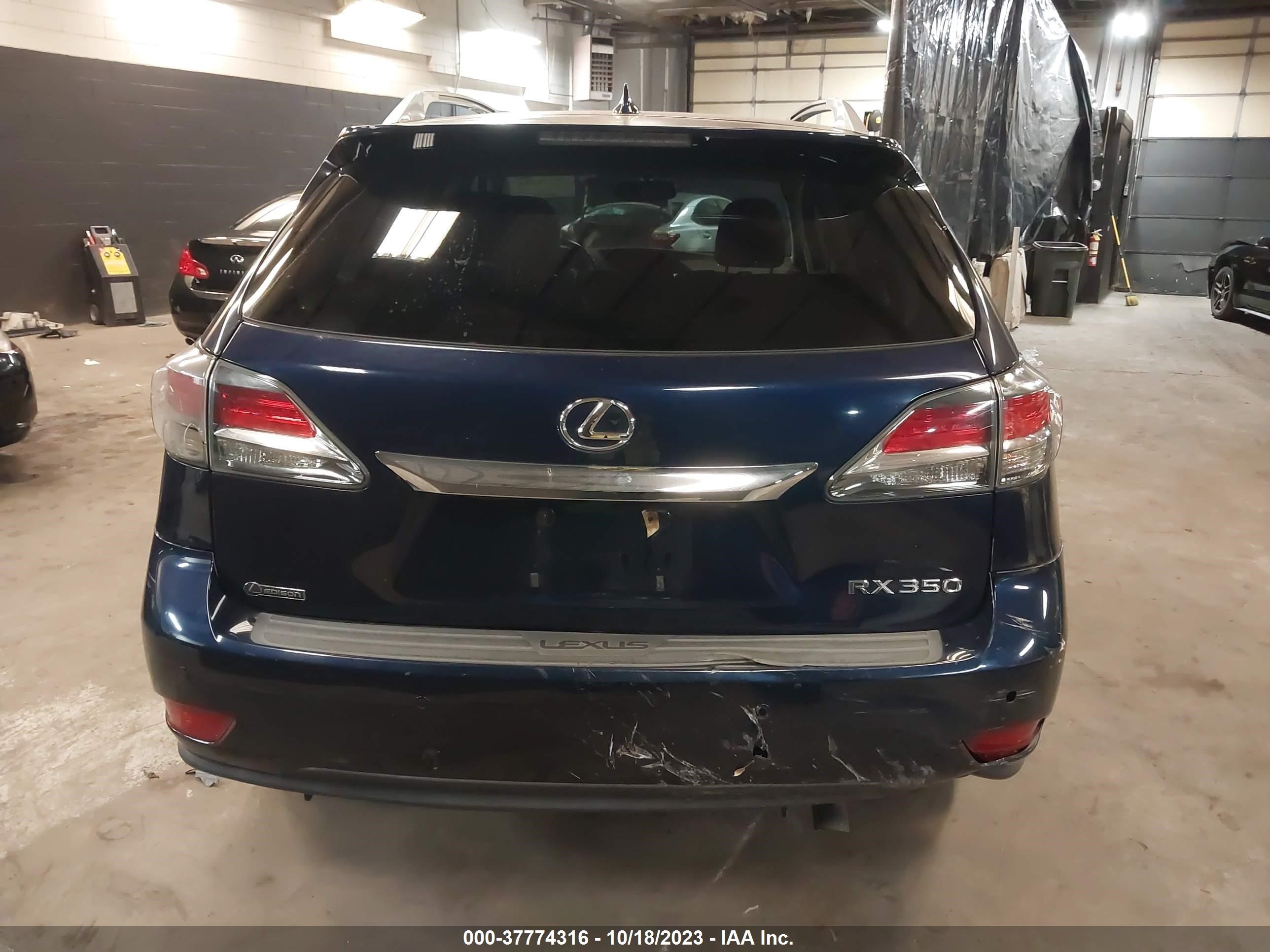 Photo 16 VIN: 2T2BK1BA6EC239155 - LEXUS RX 