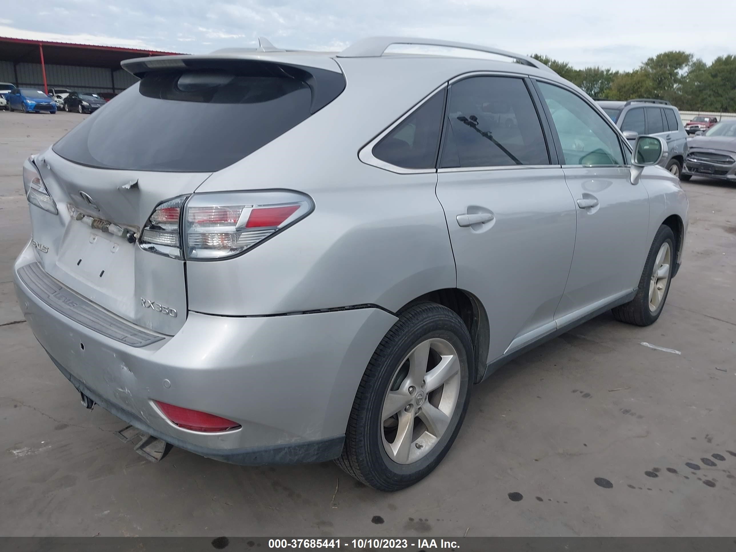 Photo 3 VIN: 2T2BK1BA7AC061377 - LEXUS RX 