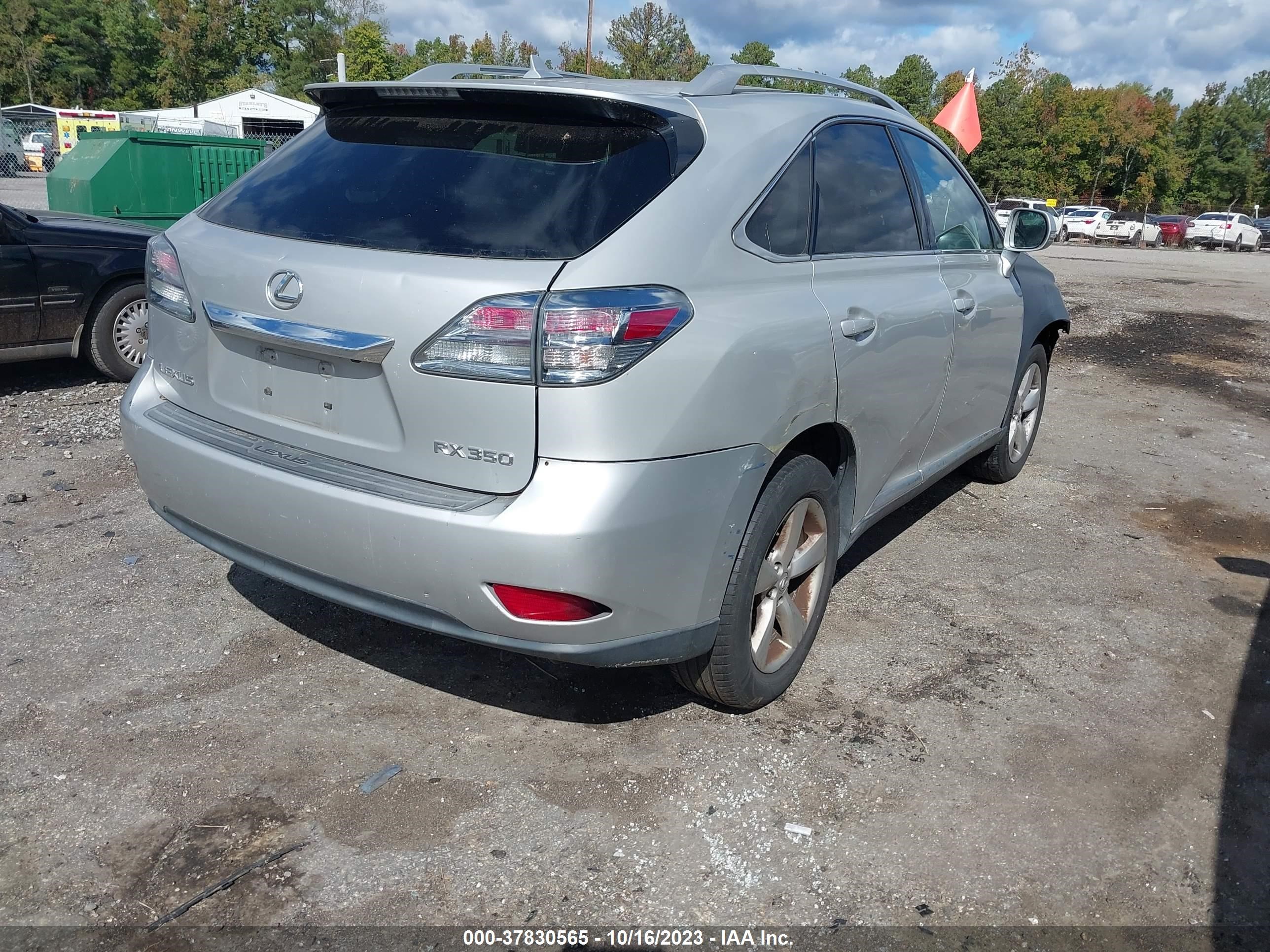 Photo 3 VIN: 2T2BK1BA8AC026850 - LEXUS RX 