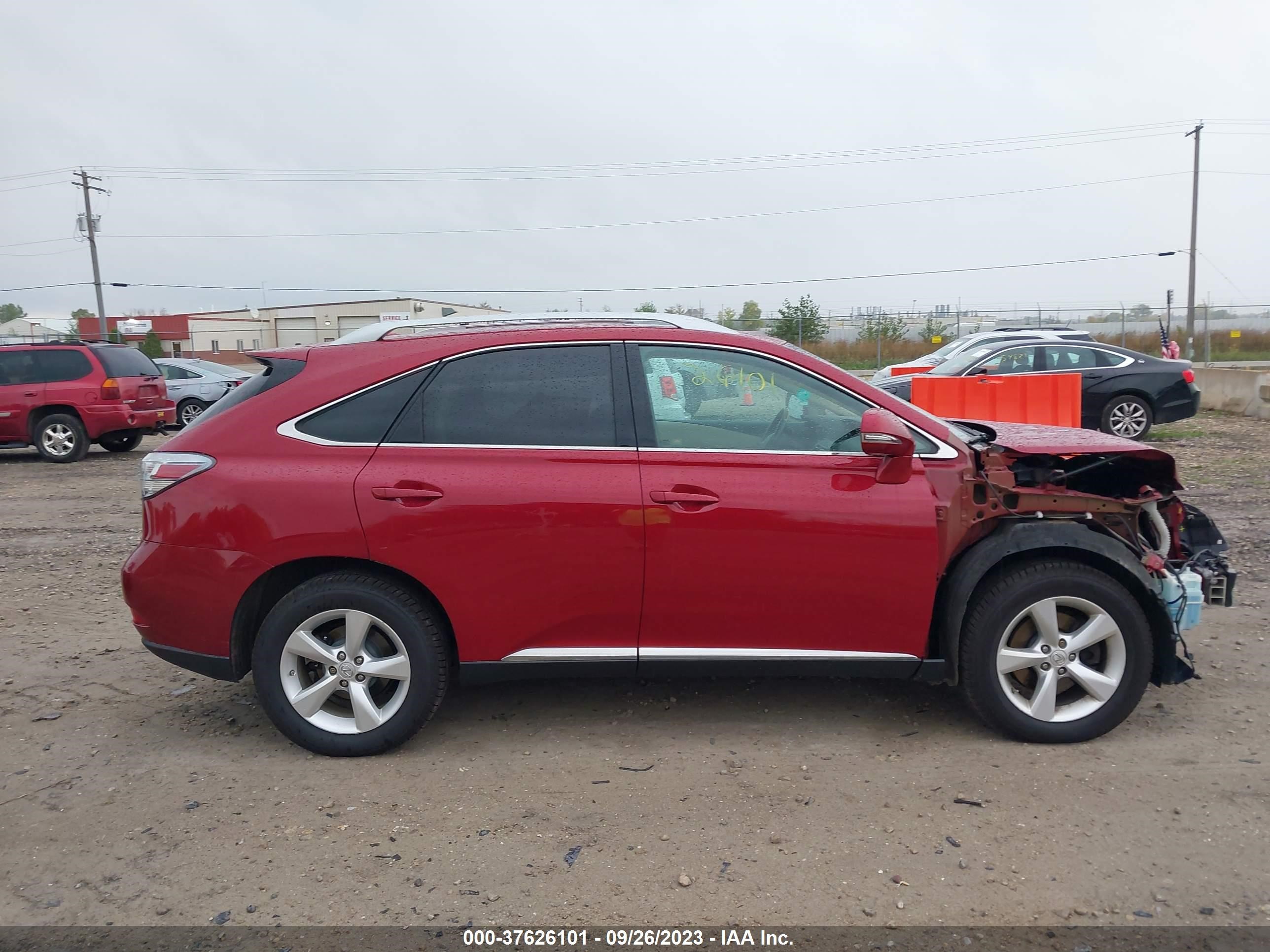 Photo 13 VIN: 2T2BK1BA8AC035189 - LEXUS RX 