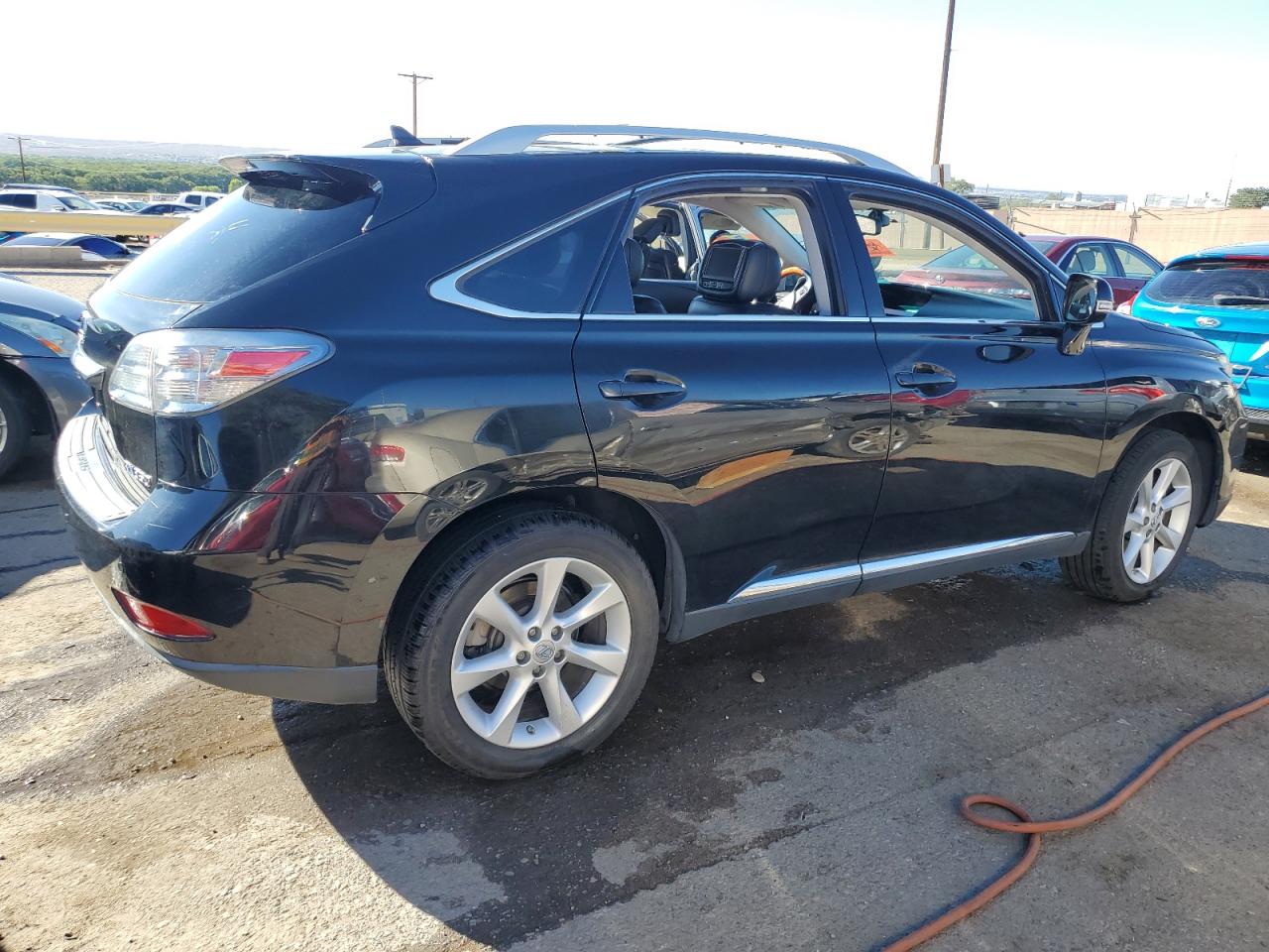 Photo 2 VIN: 2T2BK1BA8BC105968 - LEXUS RX 