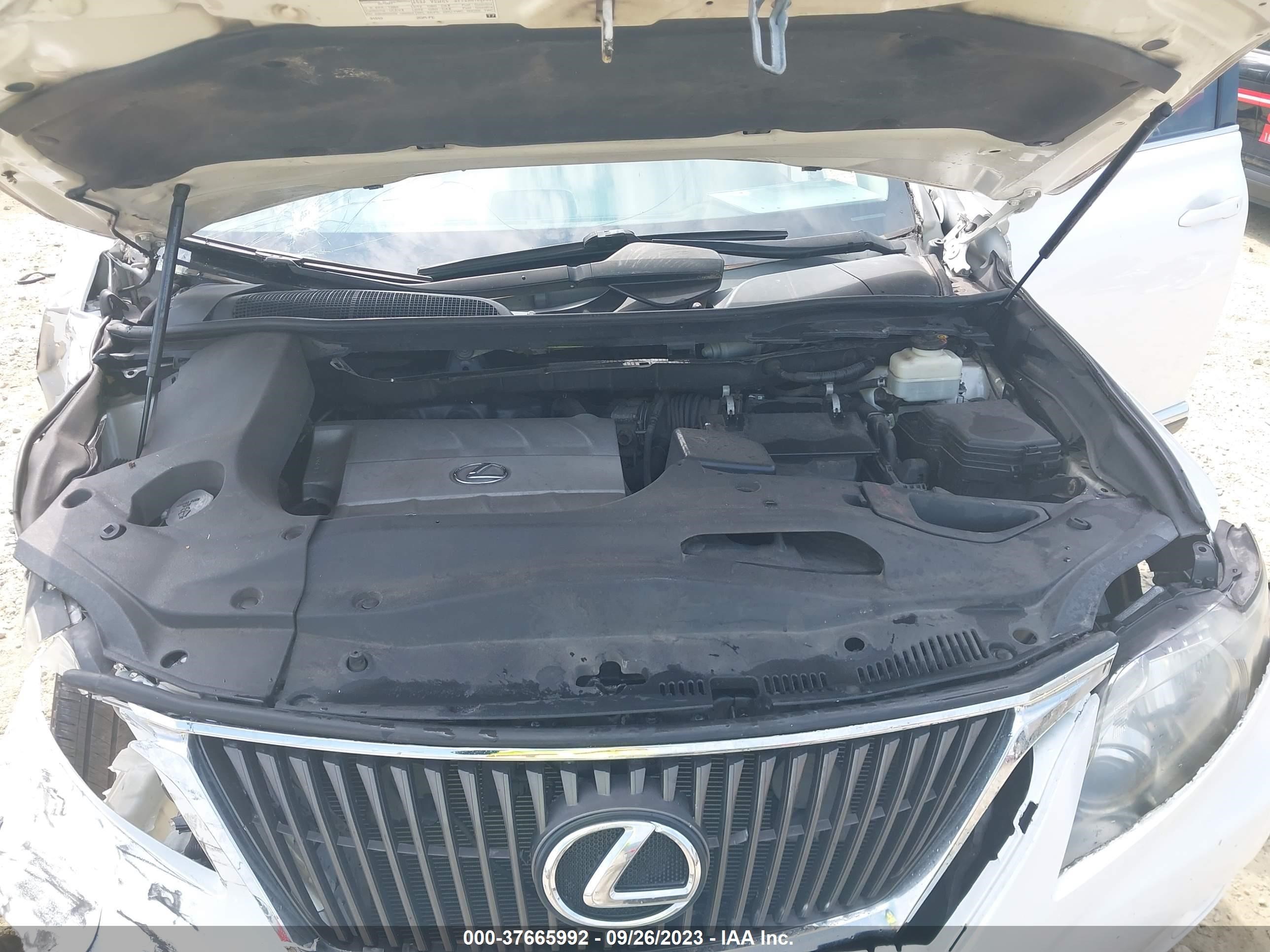 Photo 9 VIN: 2T2BK1BA9AC014545 - LEXUS RX 