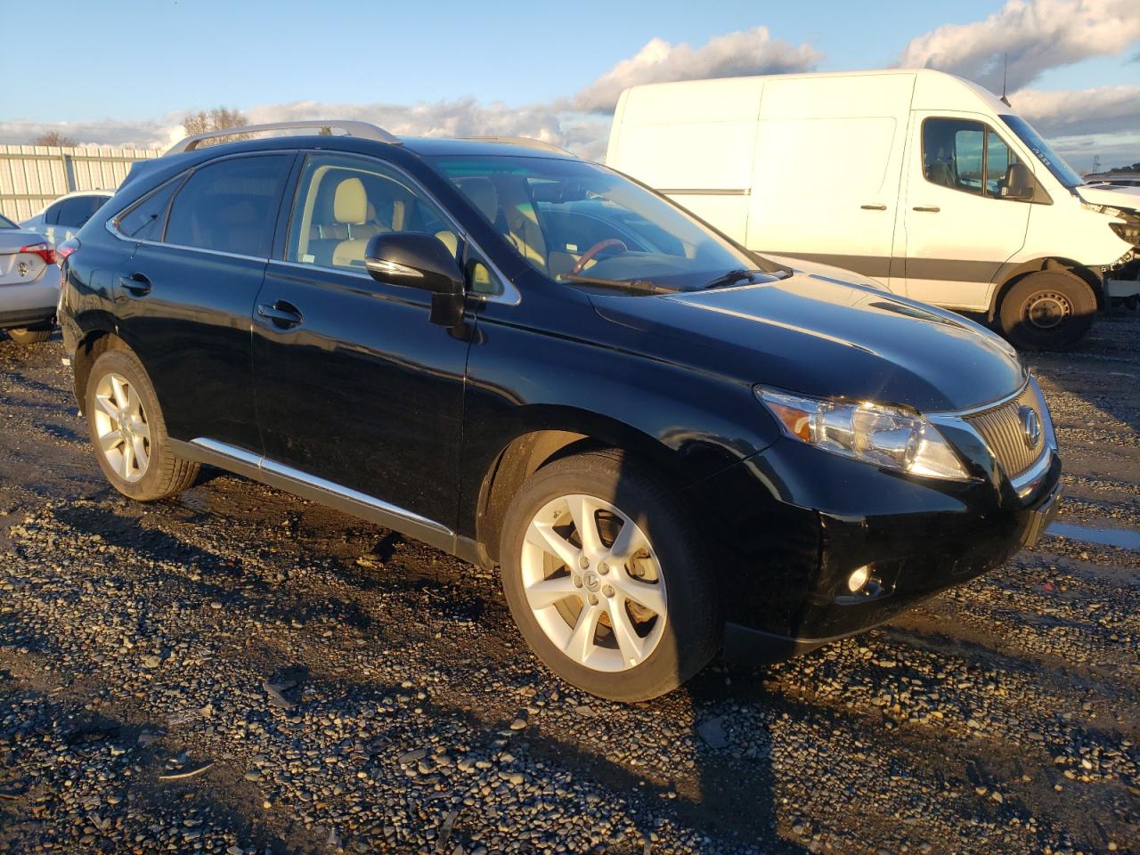 Photo 3 VIN: 2T2BK1BA9AC015467 - LEXUS RX 