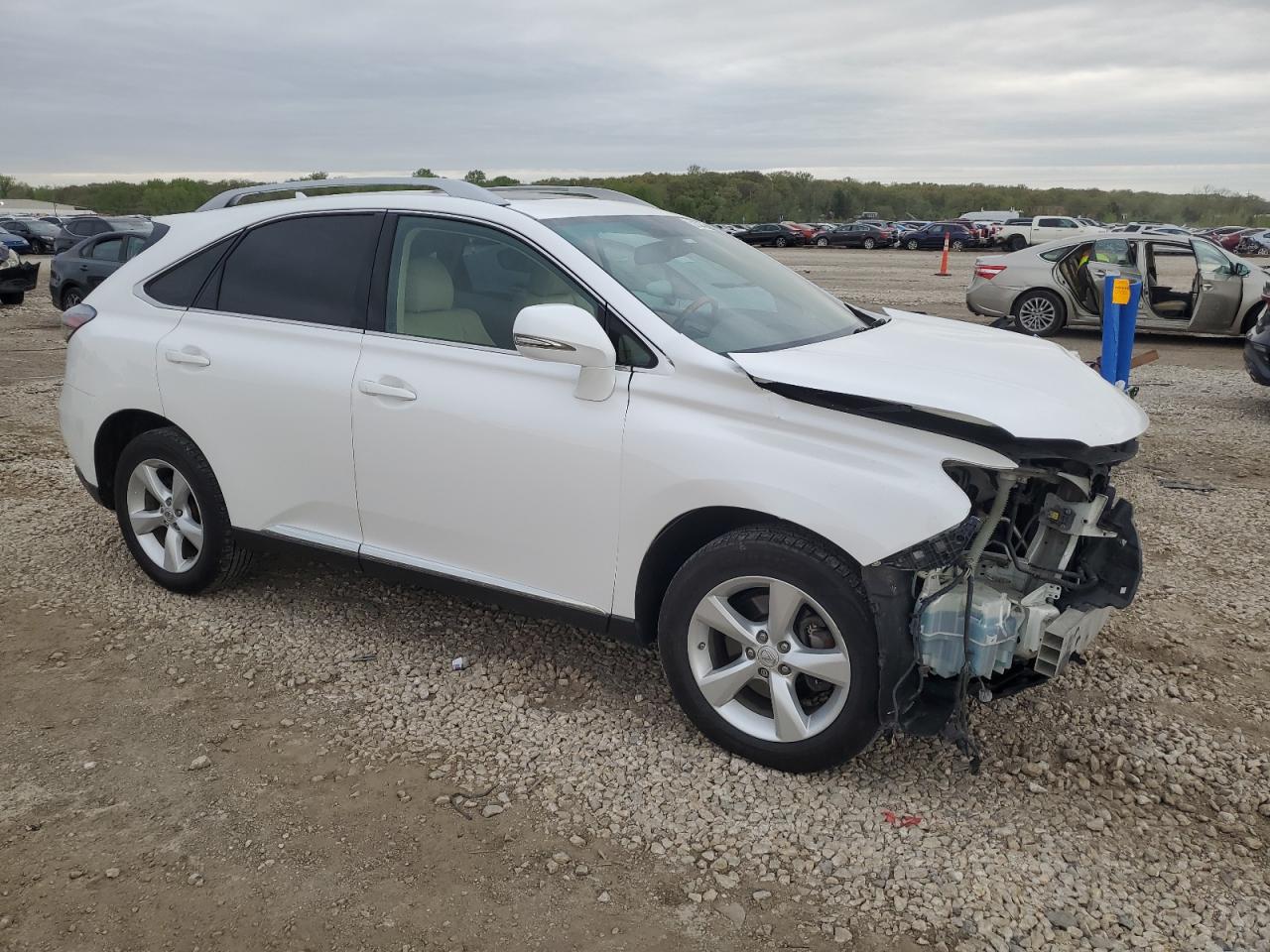 Photo 3 VIN: 2T2BK1BA9AC035525 - LEXUS RX 