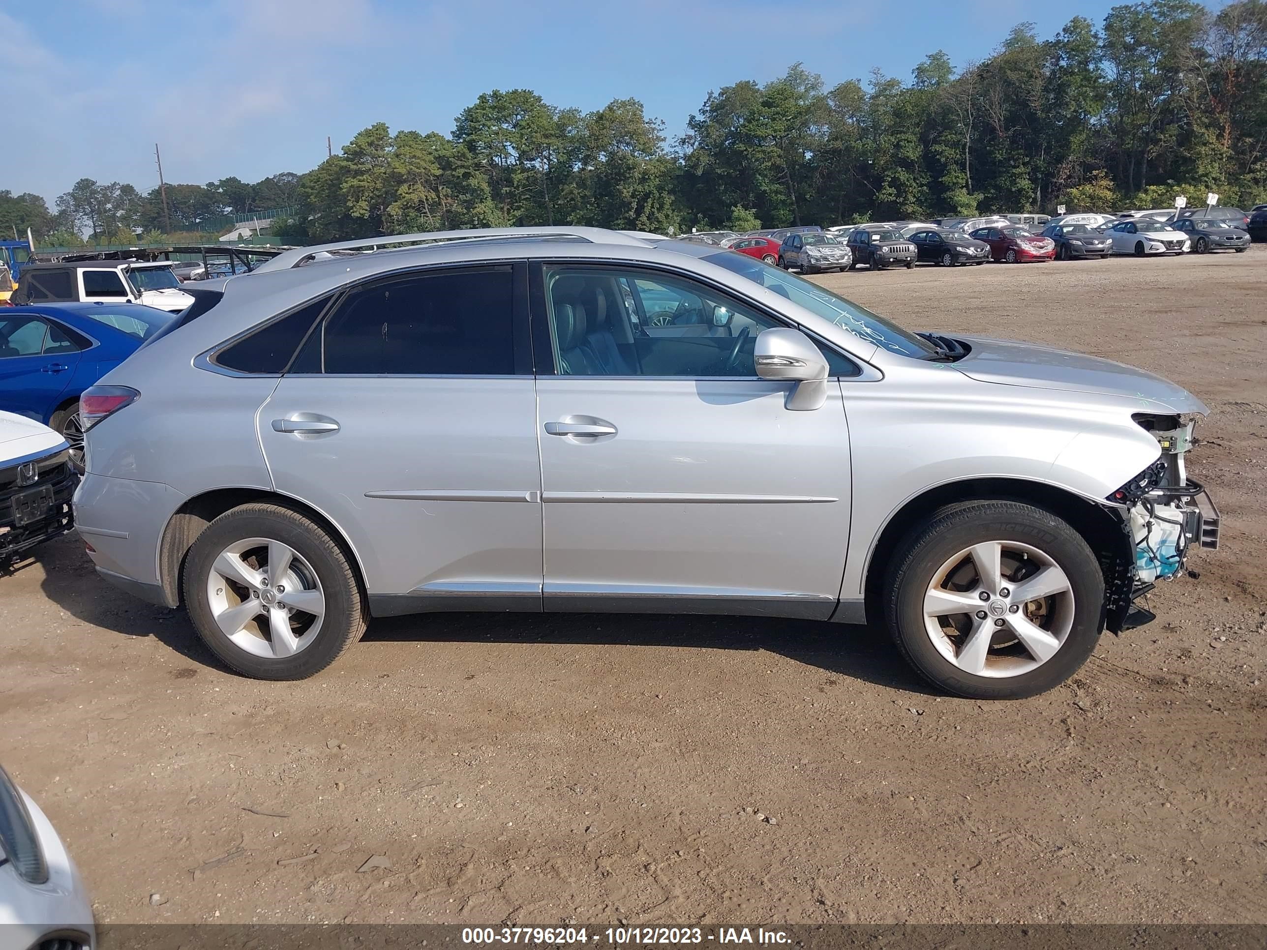 Photo 12 VIN: 2T2BK1BA9DC184828 - LEXUS RX 