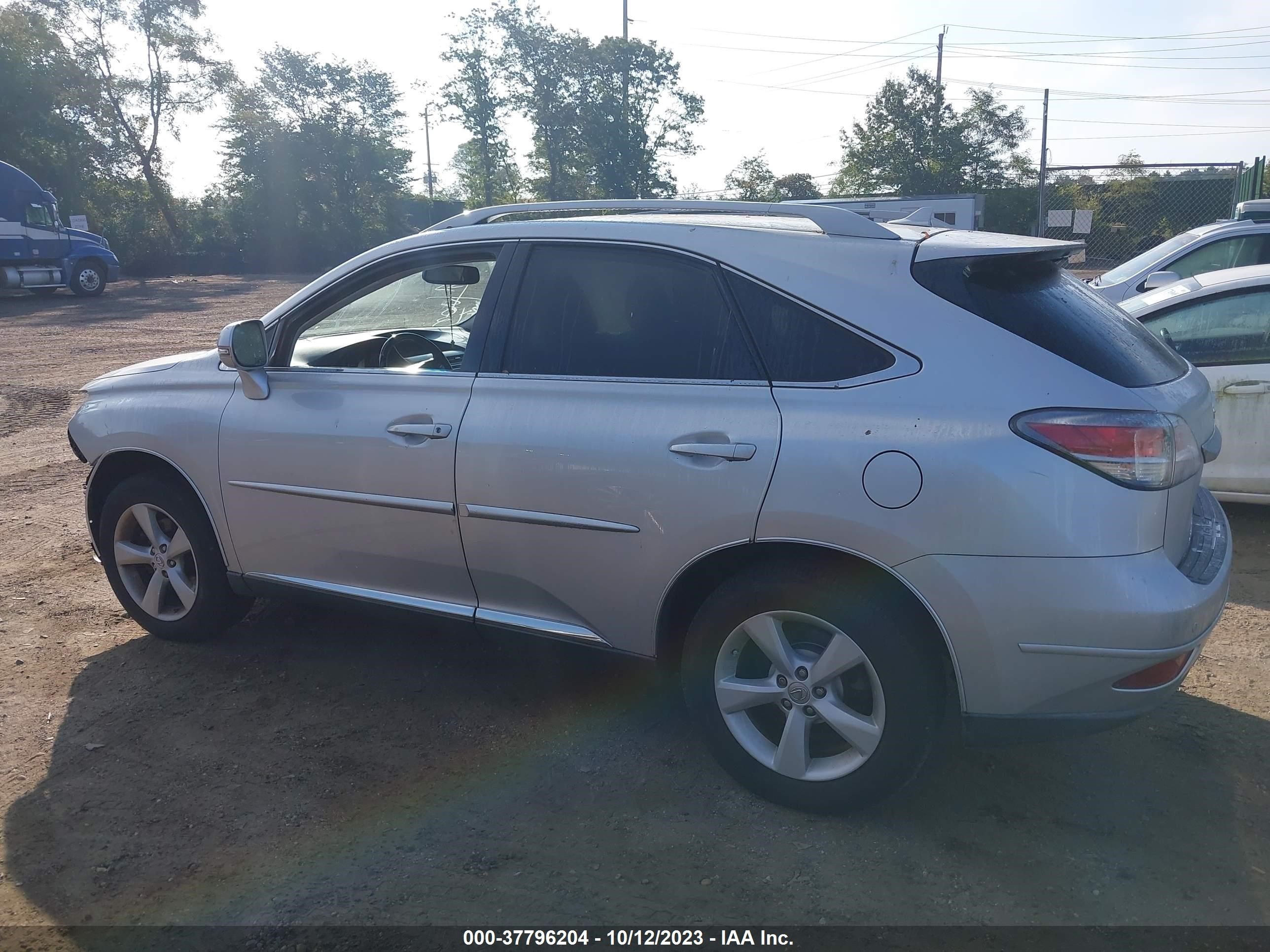 Photo 13 VIN: 2T2BK1BA9DC184828 - LEXUS RX 