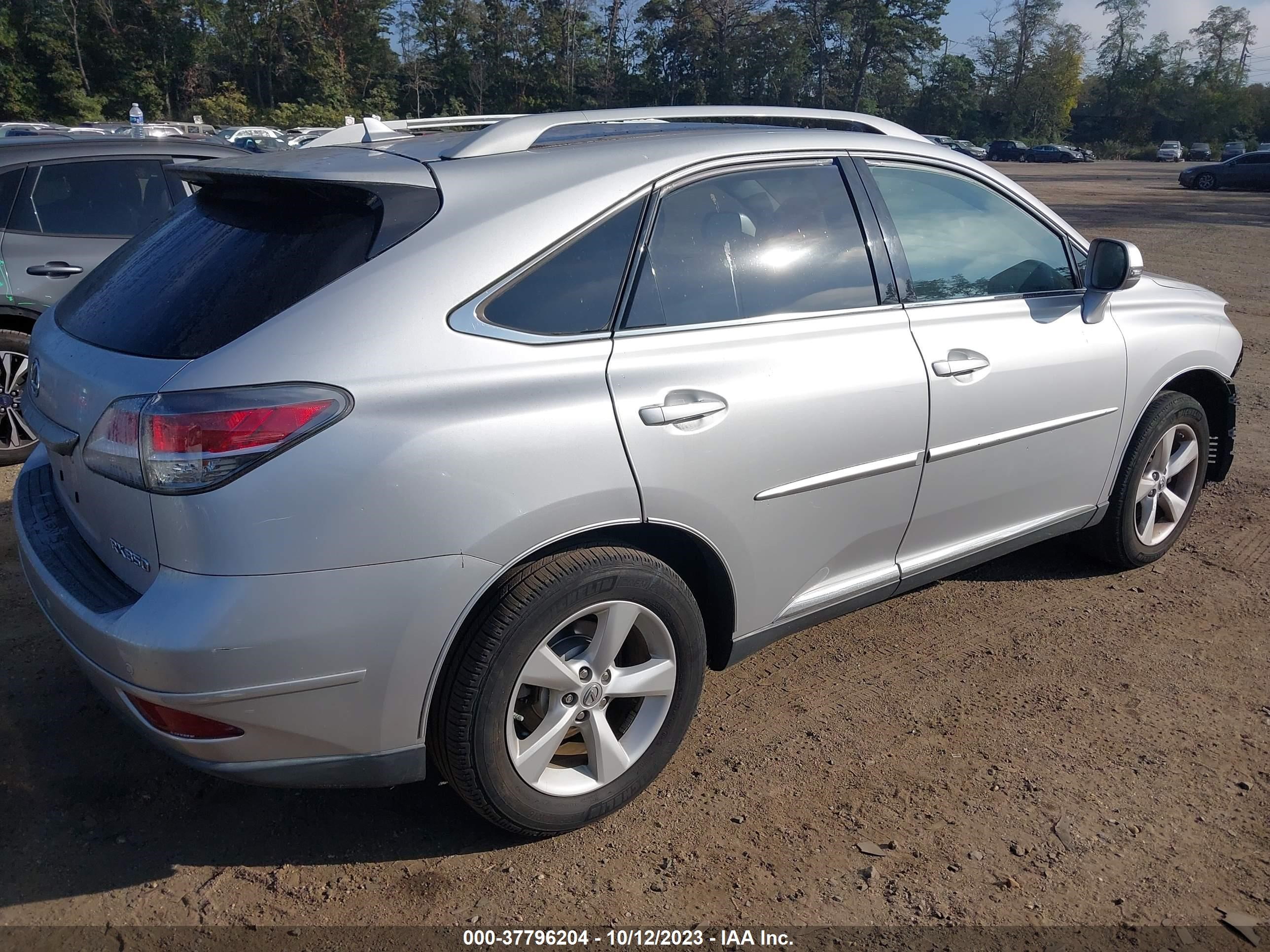 Photo 3 VIN: 2T2BK1BA9DC184828 - LEXUS RX 