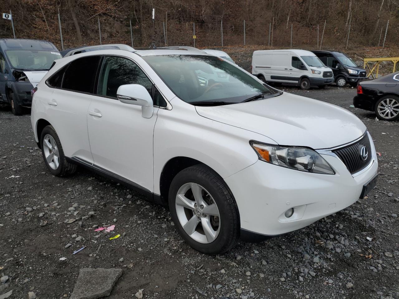 Photo 3 VIN: 2T2BK1BAXBC107463 - LEXUS RX 