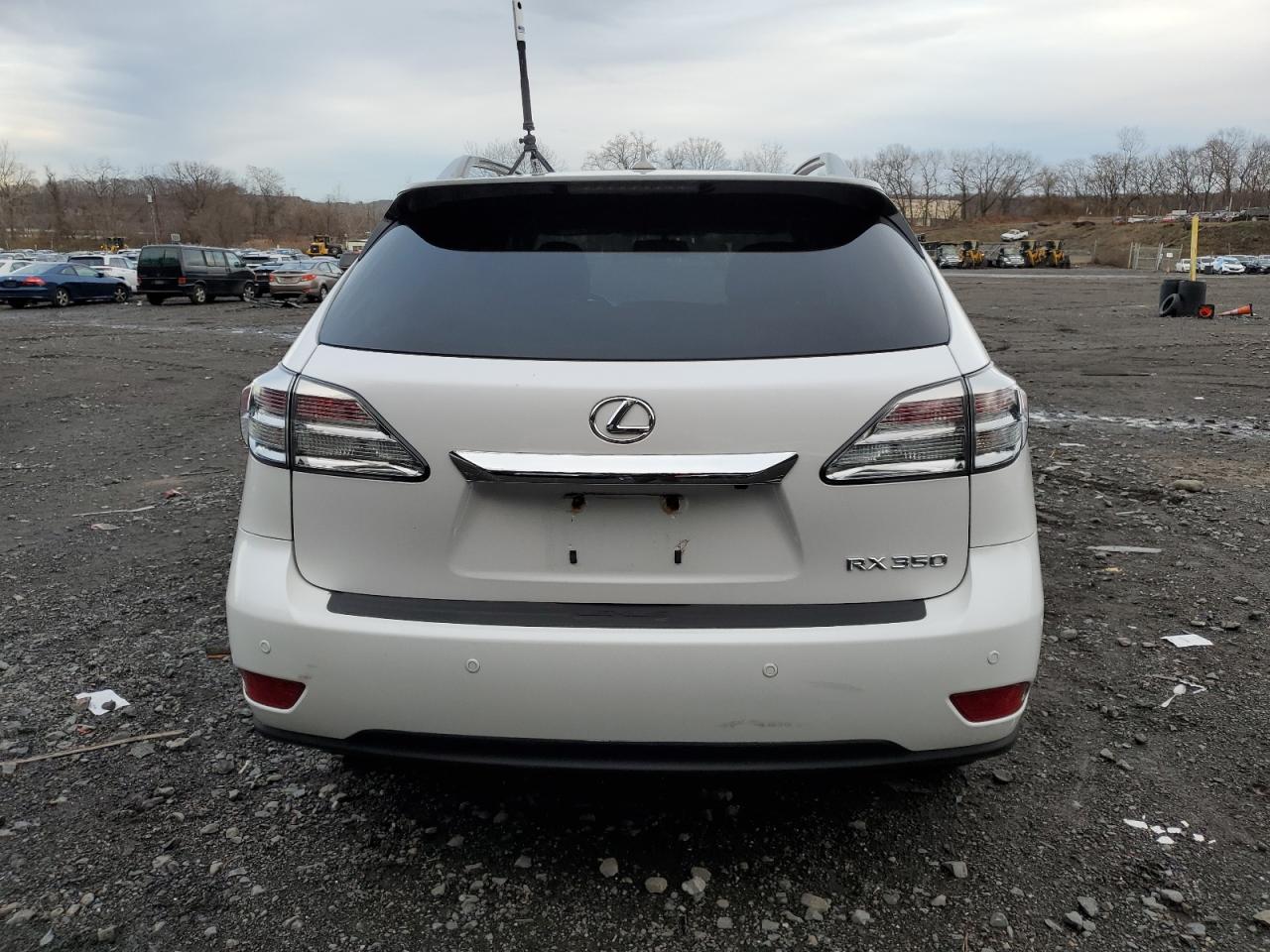 Photo 5 VIN: 2T2BK1BAXBC107463 - LEXUS RX 