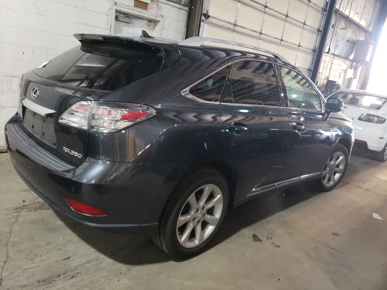 Photo 2 VIN: 2T2BK1BAXBC115823 - LEXUS RX 