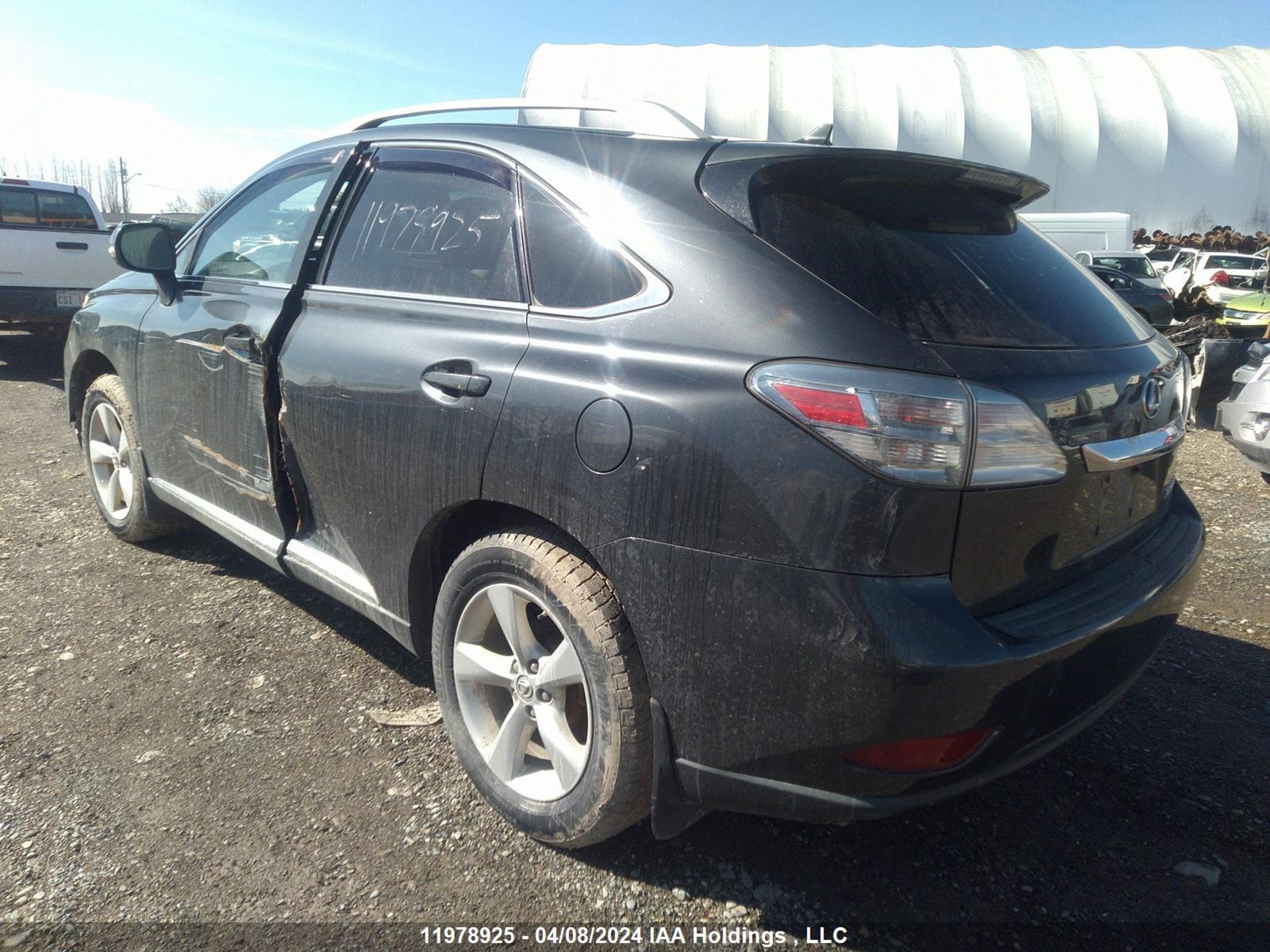 Photo 2 VIN: 2T2BK1BAXBC119547 - LEXUS RX 