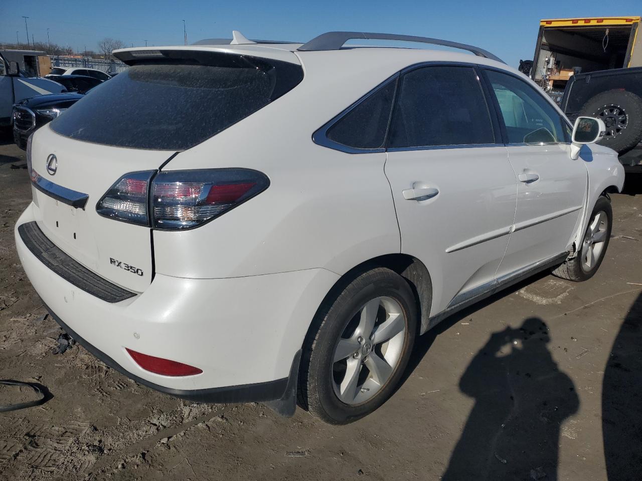 Photo 2 VIN: 2T2BK1BAXCC142893 - LEXUS RX 