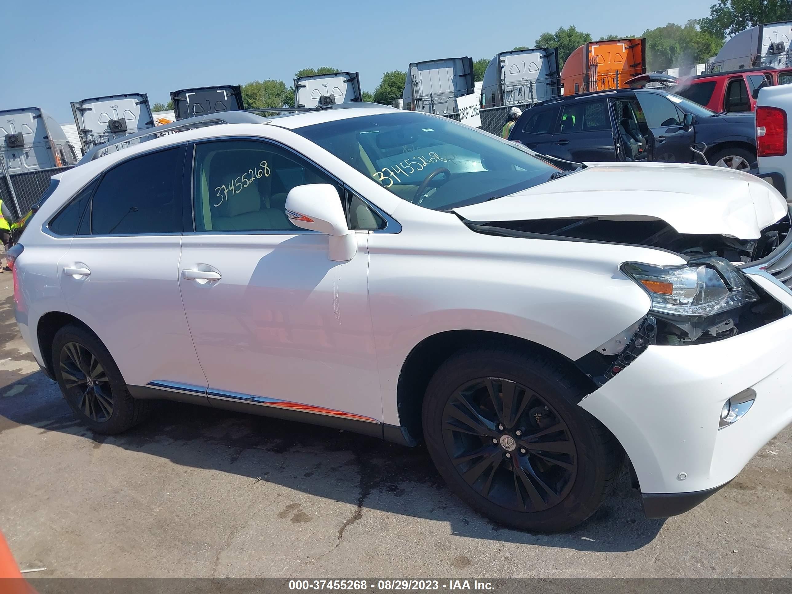 Photo 12 VIN: 2T2BK1BAXDC212491 - LEXUS RX 