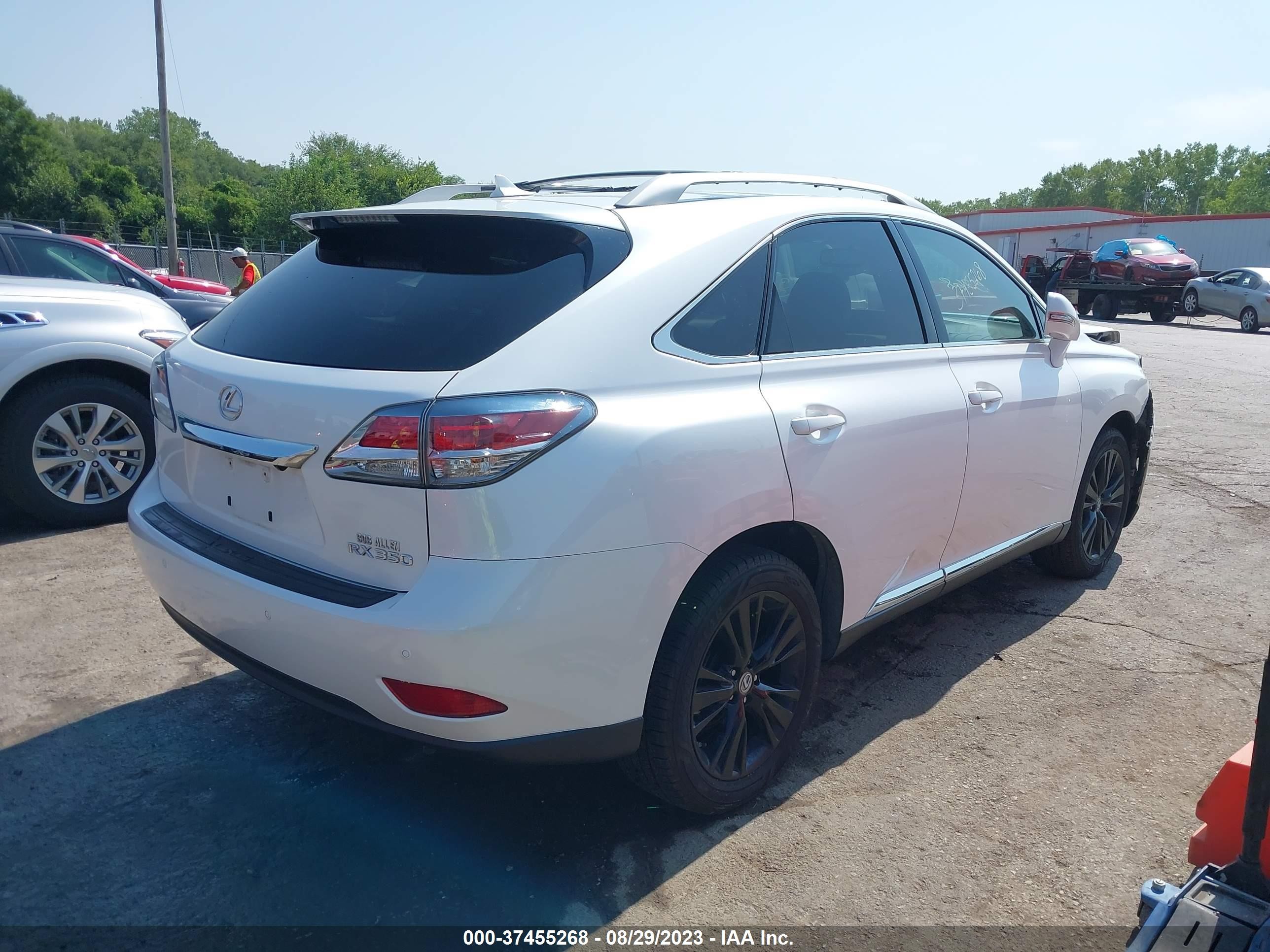 Photo 3 VIN: 2T2BK1BAXDC212491 - LEXUS RX 