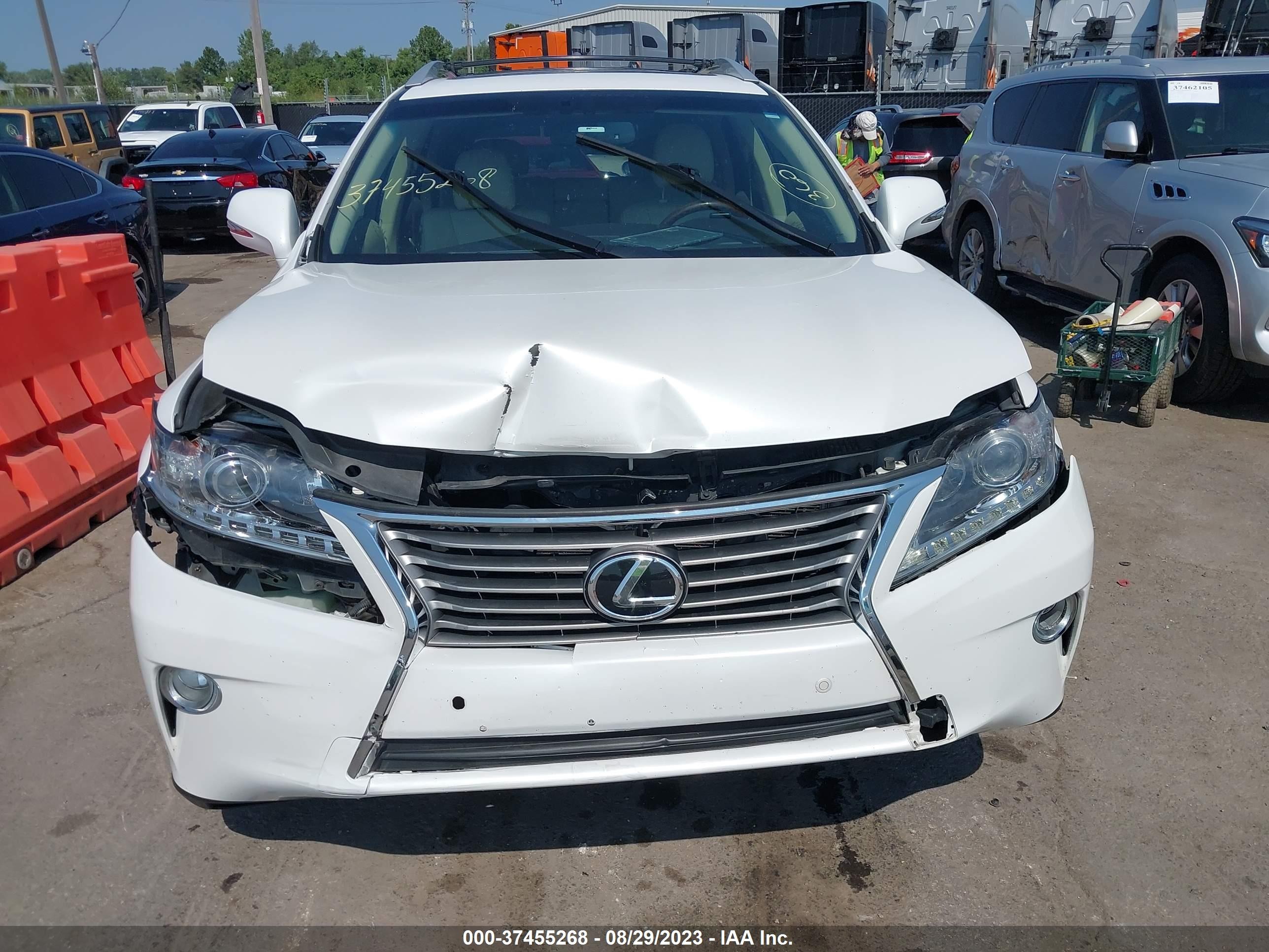 Photo 5 VIN: 2T2BK1BAXDC212491 - LEXUS RX 