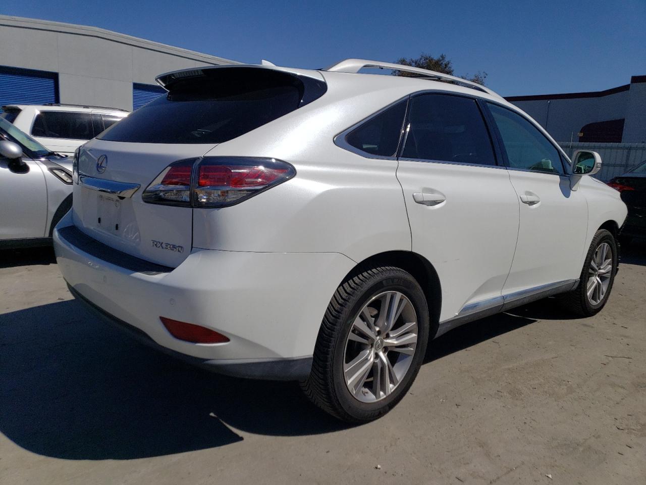 Photo 2 VIN: 2T2BK1BAXFC266330 - LEXUS RX 