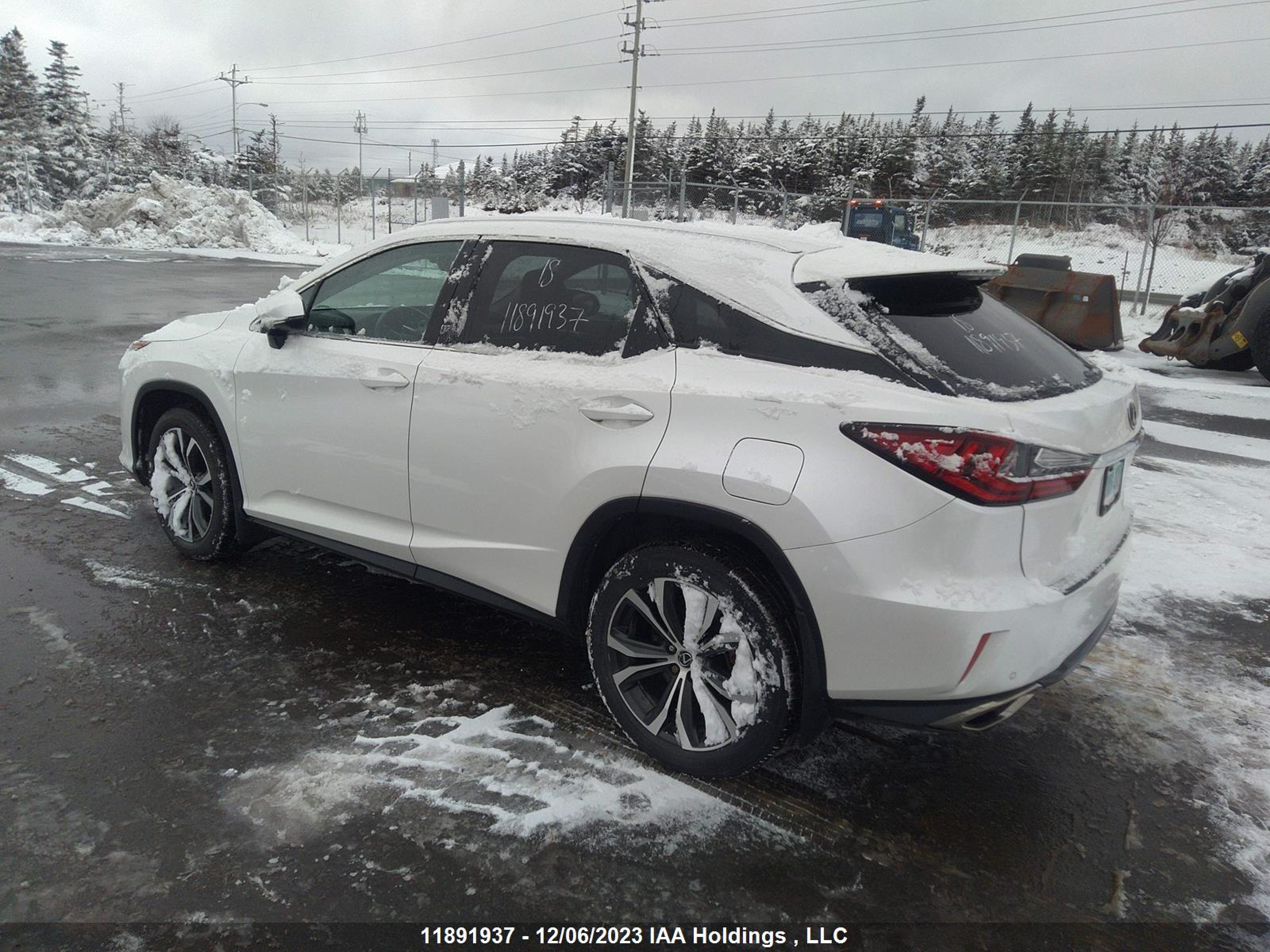 Photo 2 VIN: 2T2BZMCA0JC157430 - LEXUS RX 