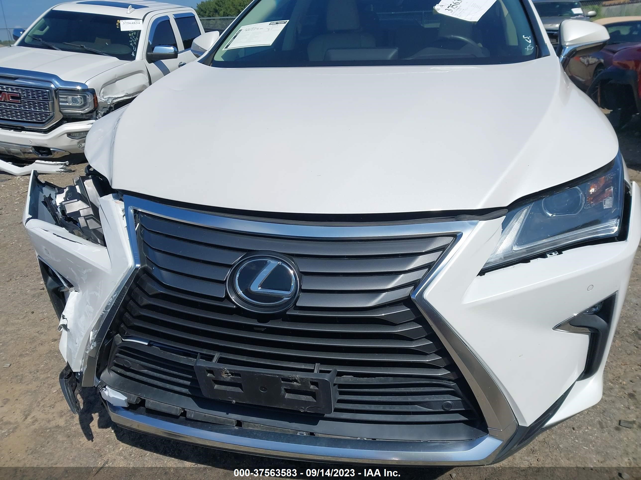 Photo 11 VIN: 2T2BZMCA1JC149675 - LEXUS RX 