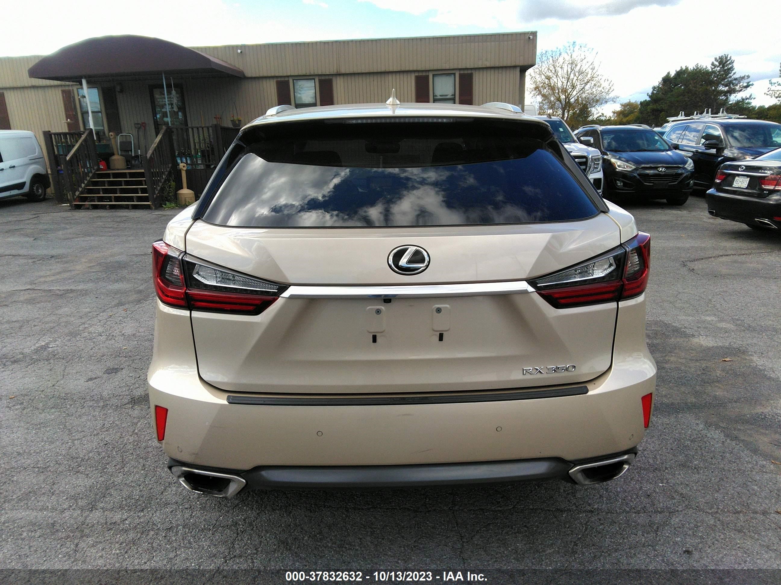 Photo 16 VIN: 2T2BZMCA4JC158192 - LEXUS RX 