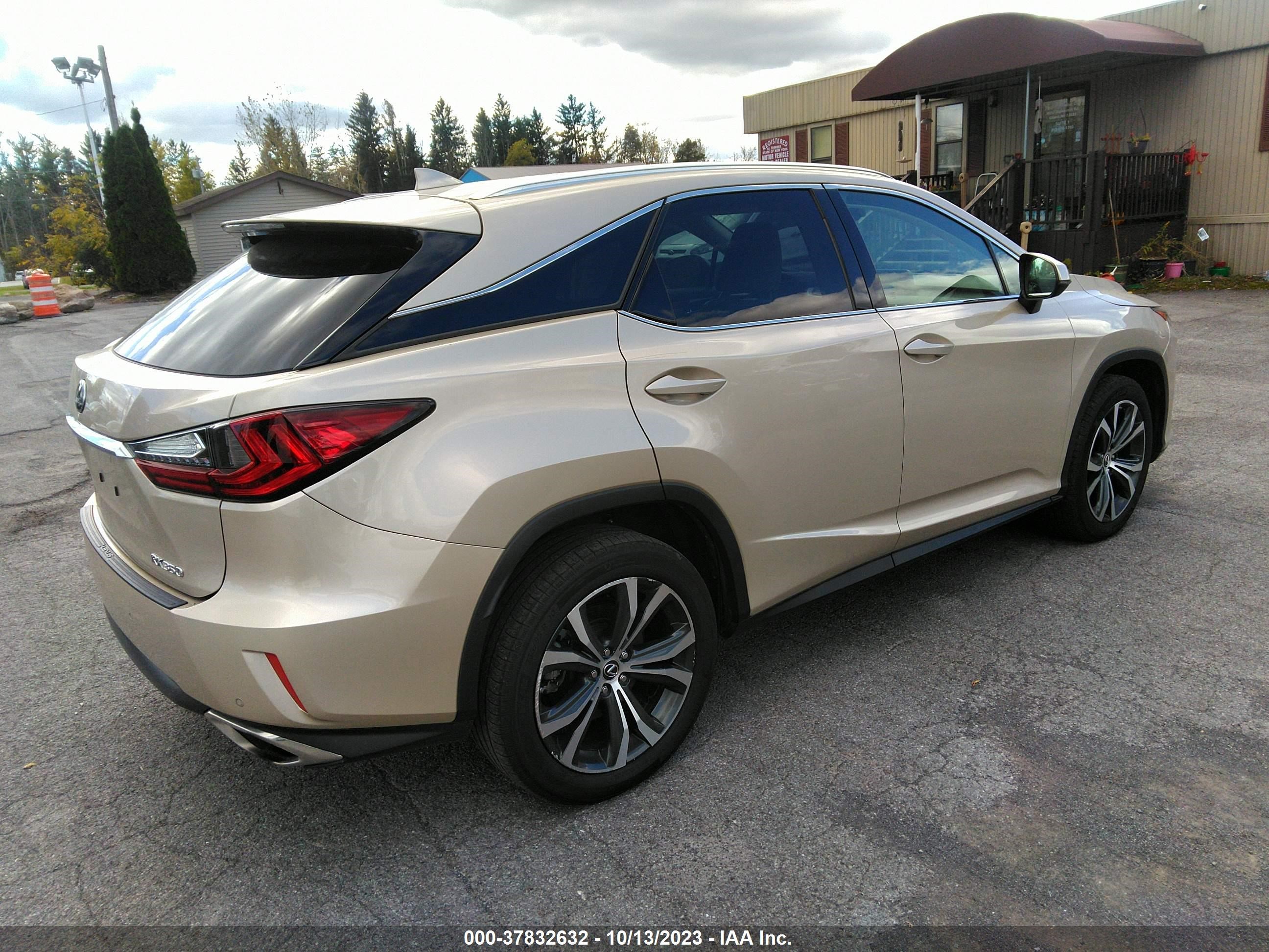 Photo 3 VIN: 2T2BZMCA4JC158192 - LEXUS RX 